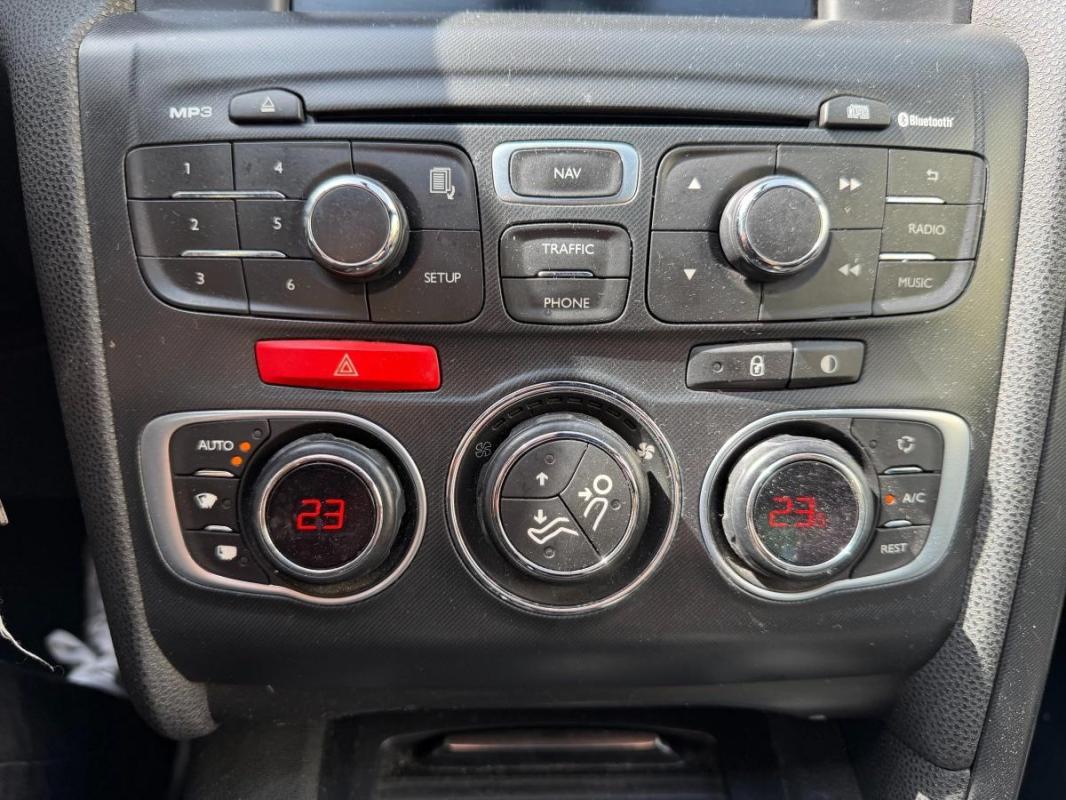 Ds 4 1.6 E-HDI 115 REVISION OK - SIEGE MASSANT RADAR DE RECUL CLIMATISATION AUTO