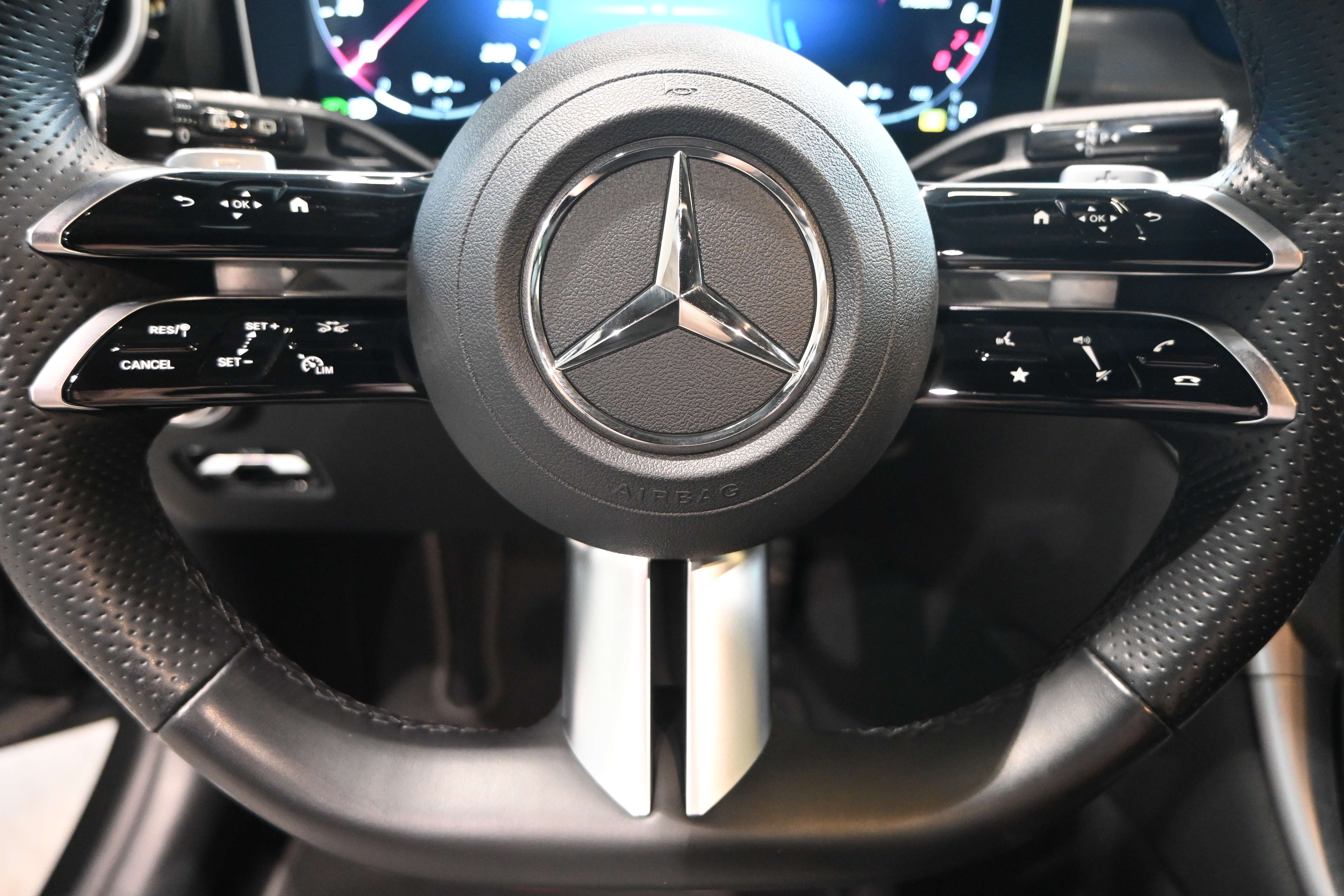 Mercedes-Benz C 300 e Break AMG-Line **LED/ALCANTARA/CAM/NAV/DAB/ACC/MEMORY**