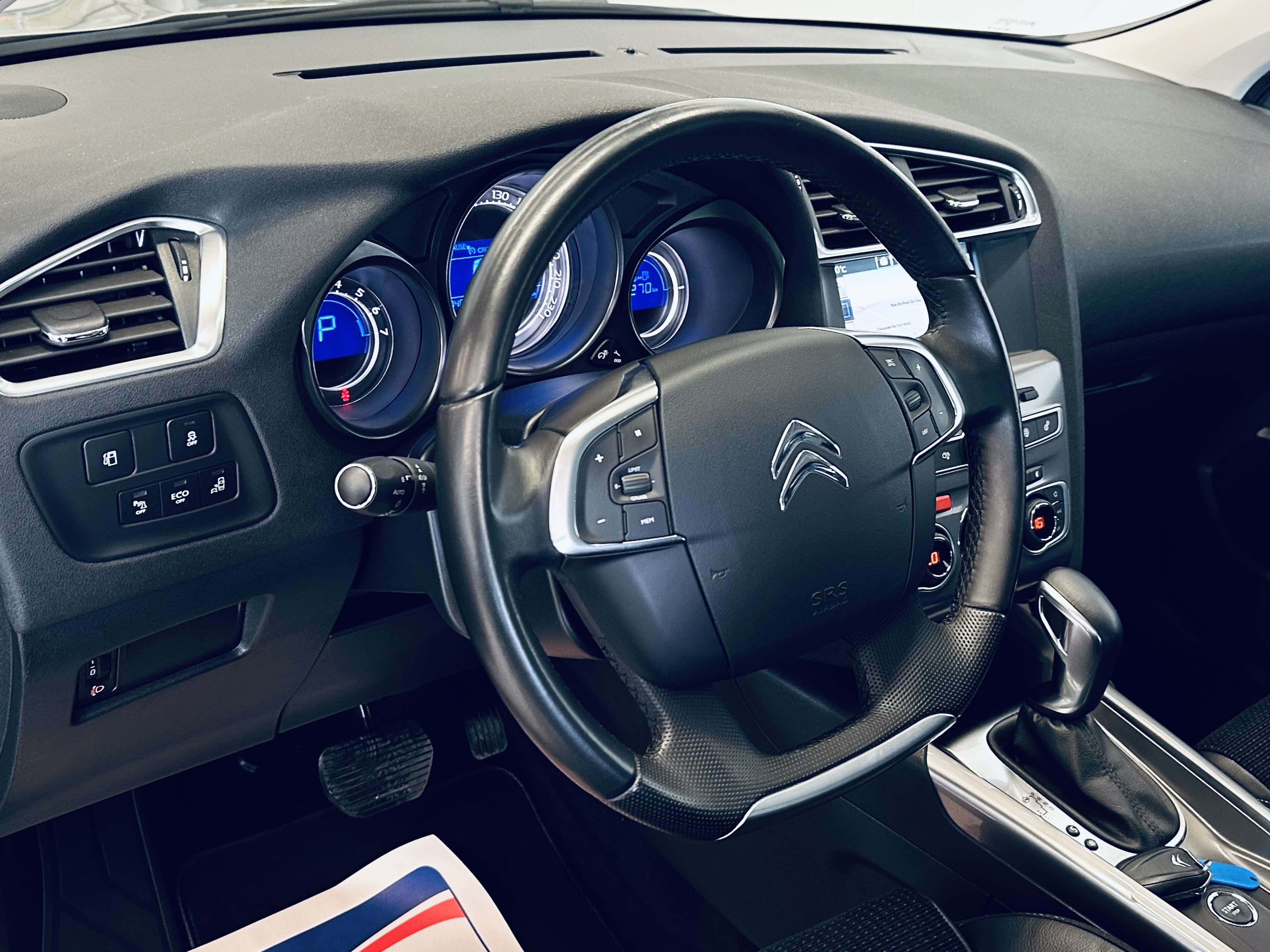 Citroen C4 1.2 BOITE AUTO PDC NAVI CLIM BIZONE CRUISE BLUETOOTH ISOFIX ATTACHE REM GROS ENTRETIEN FAIT + NEW COURROIE