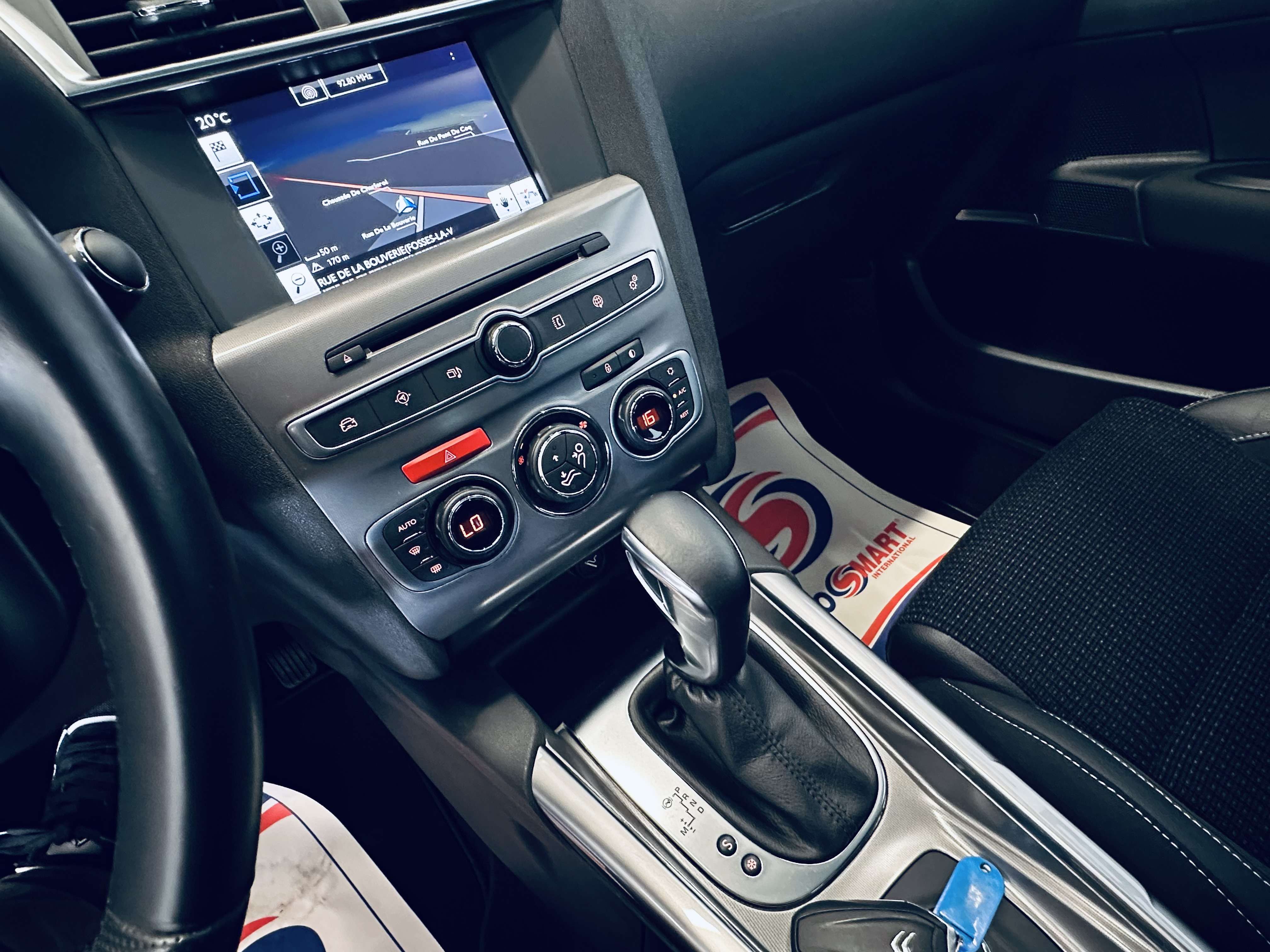 Citroen C4 1.2 BOITE AUTO PDC NAVI CLIM BIZONE CRUISE BLUETOOTH ISOFIX ATTACHE REM GROS ENTRETIEN FAIT + NEW COURROIE