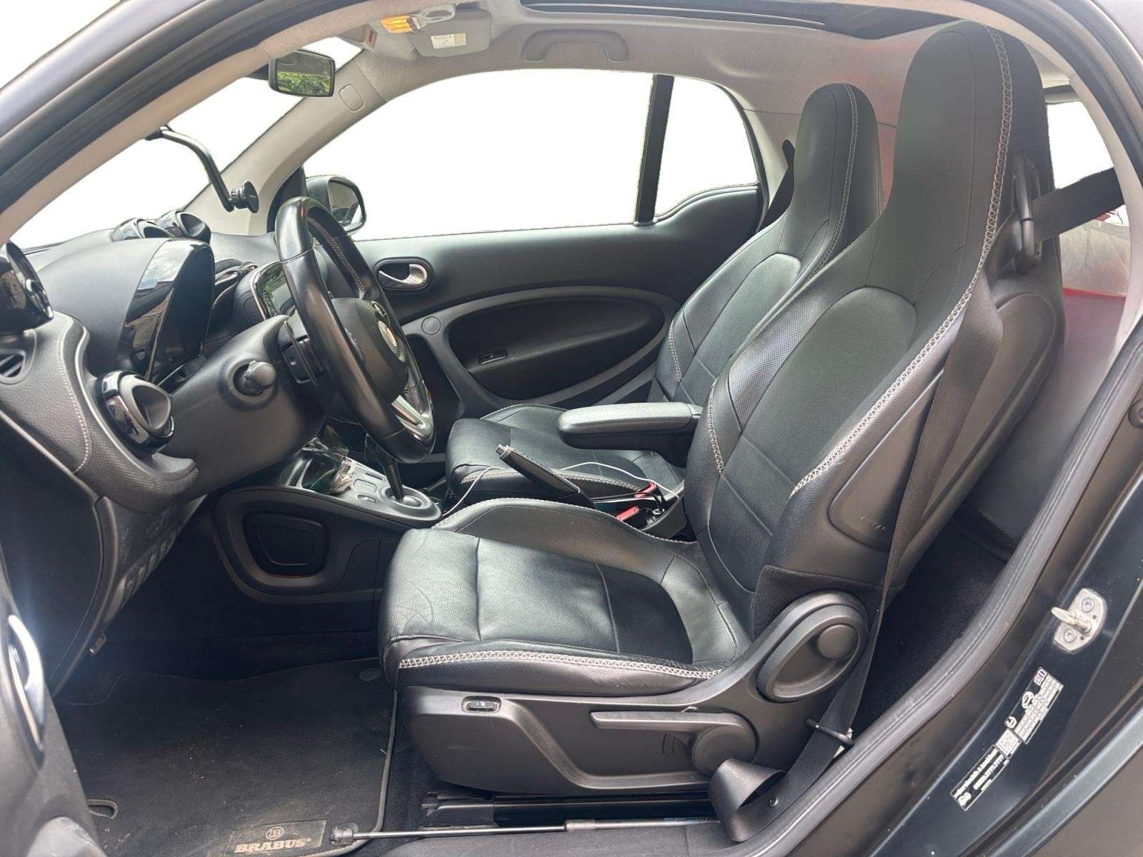 smart forTwo Fortwo coupé / 1er Prop / Prime Brabus / boîte Auto / Toit Pano