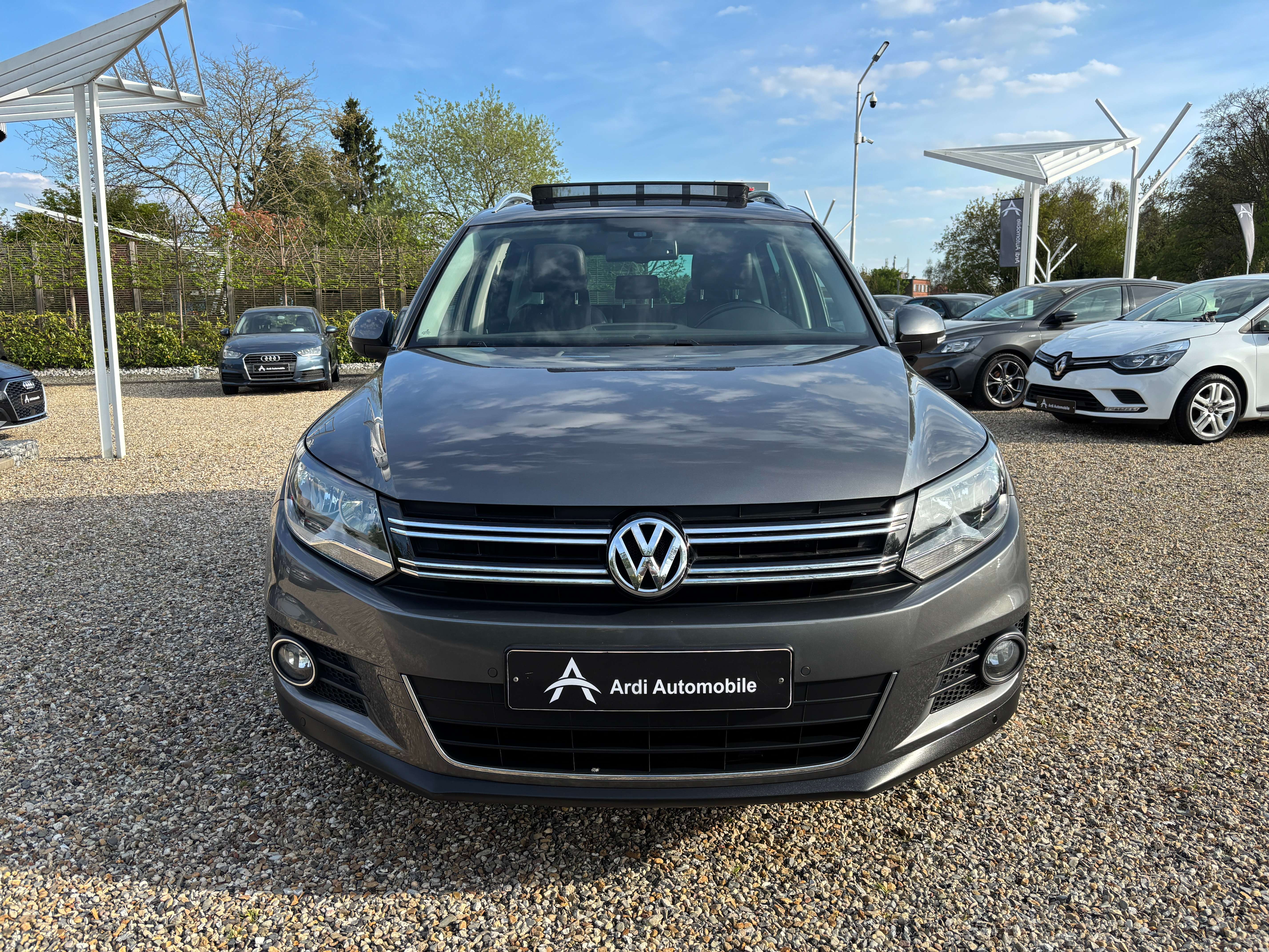 Volkswagen Tiguan 2.0 TDi *TOIT OUV+PANO*SIEGE CHAUFF*1ER PROPRIO*GARANTIE*