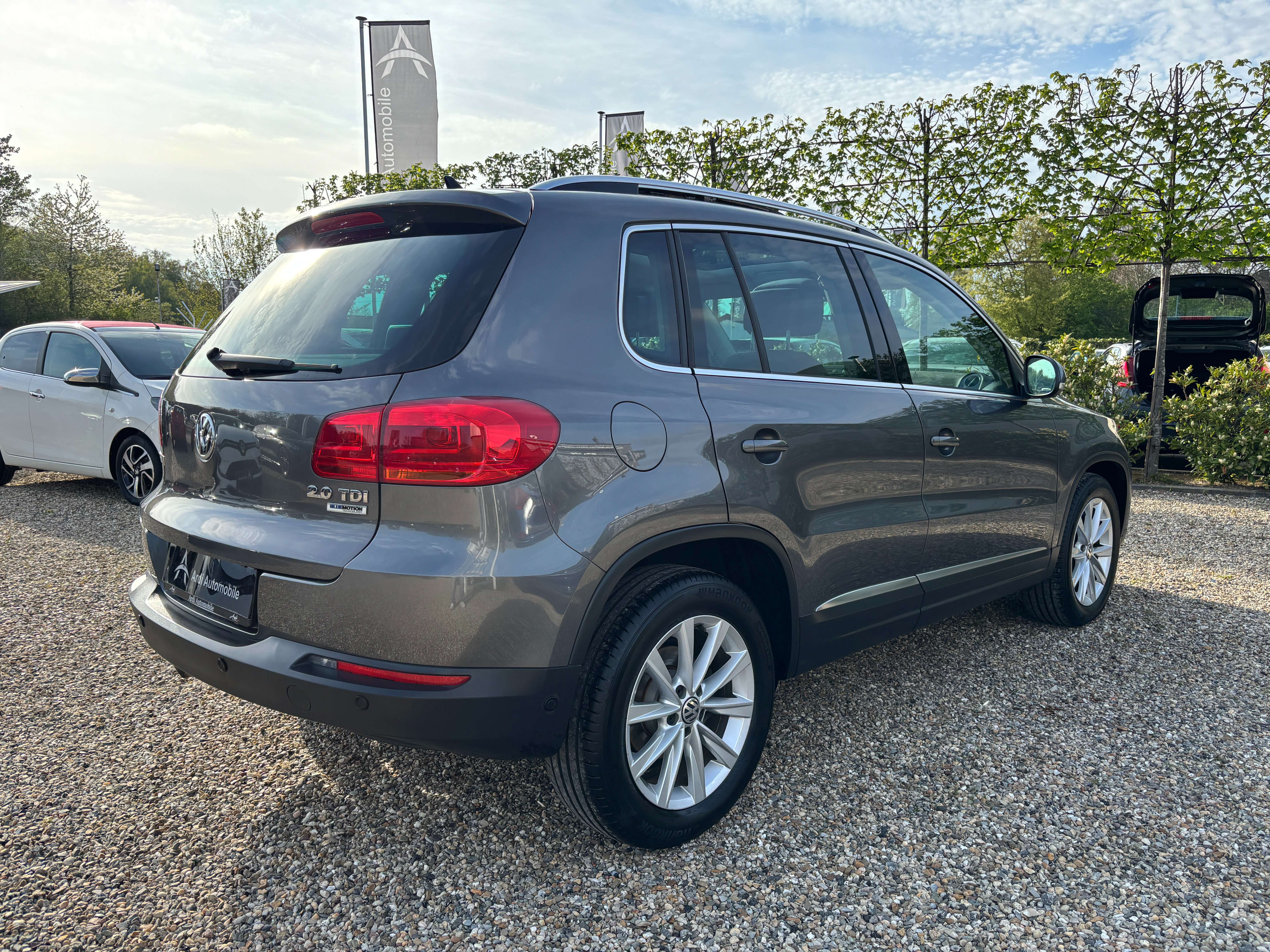Volkswagen Tiguan 2.0 TDi *TOIT OUV+PANO*SIEGE CHAUFF*1ER PROPRIO*GARANTIE*