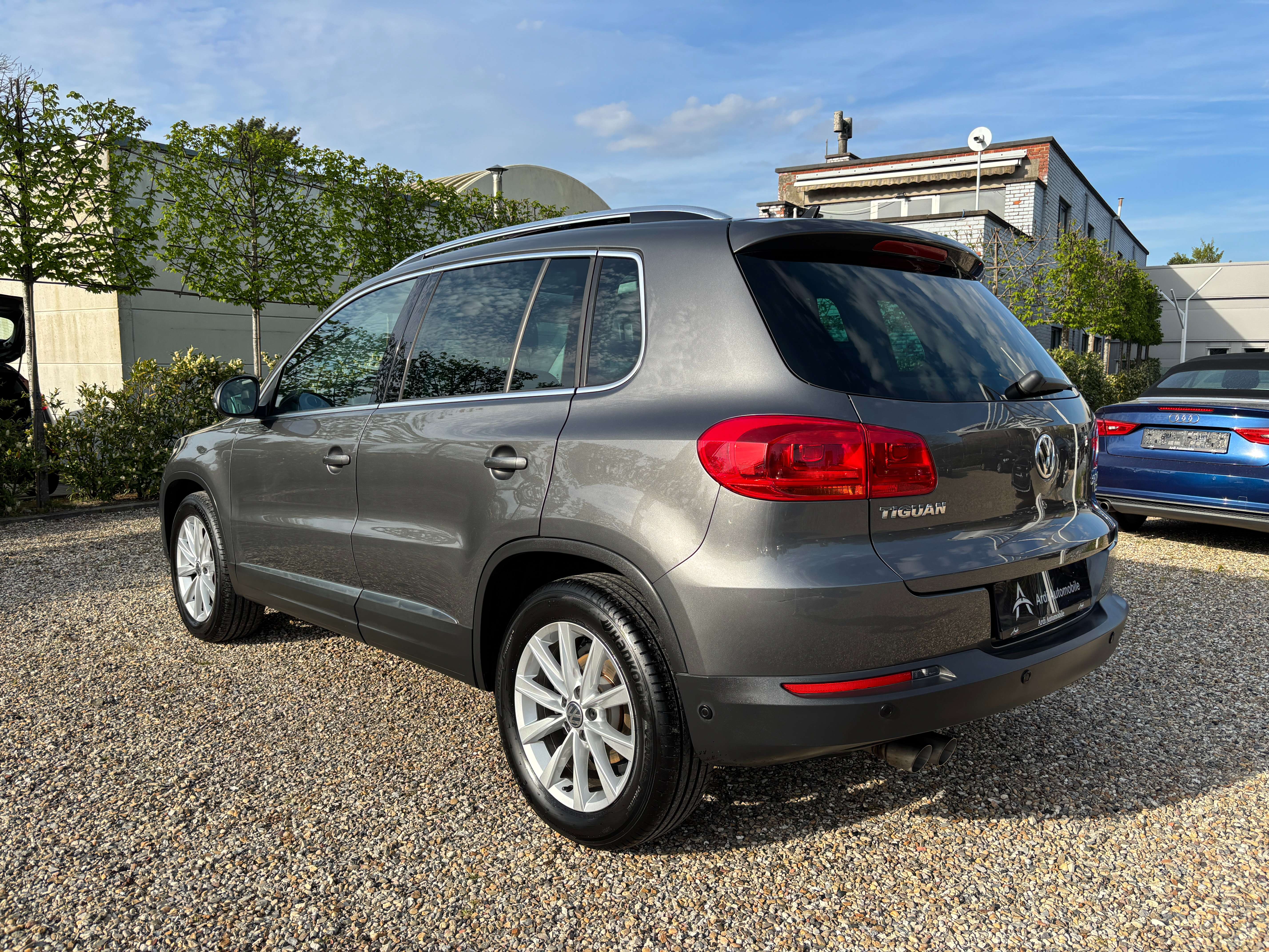 Volkswagen Tiguan 2.0 TDi *TOIT OUV+PANO*SIEGE CHAUFF*1ER PROPRIO*GARANTIE*