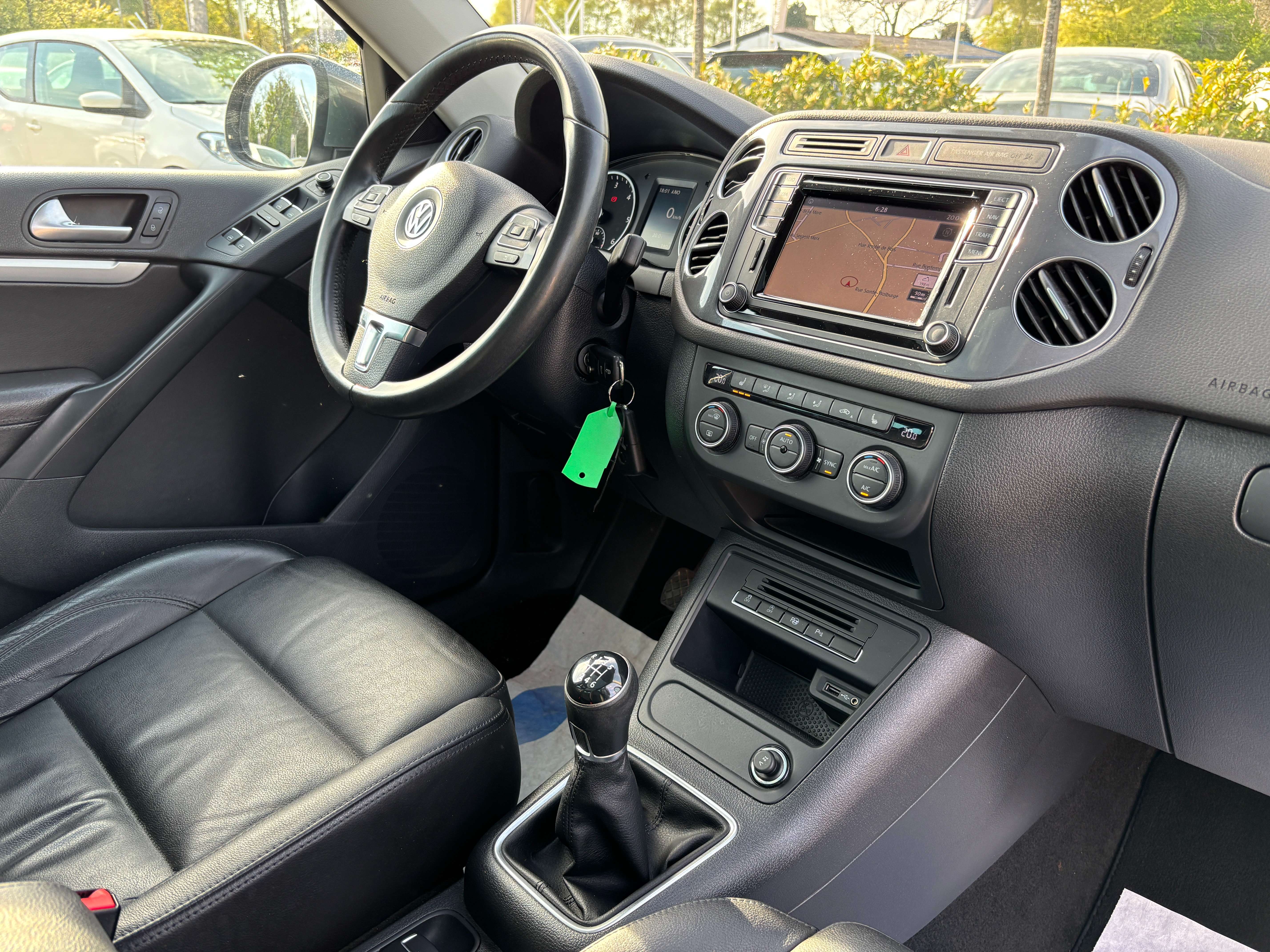 Volkswagen Tiguan 2.0 TDi *TOIT OUV+PANO*SIEGE CHAUFF*1ER PROPRIO*GARANTIE*