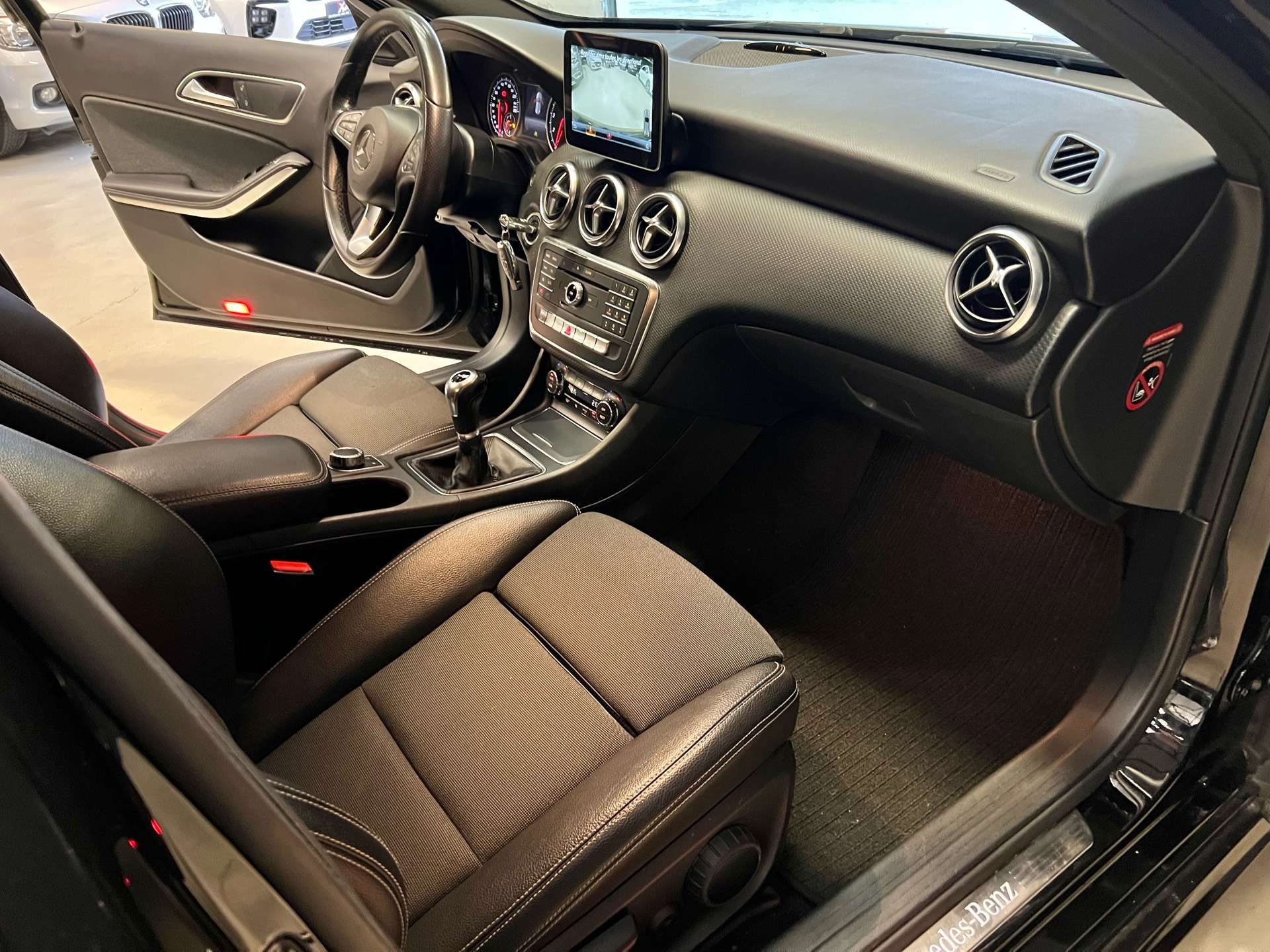 Mercedes-Benz A 160 *PACK AMG*SIEGES CHAUFFANT*LED*CAMERA*