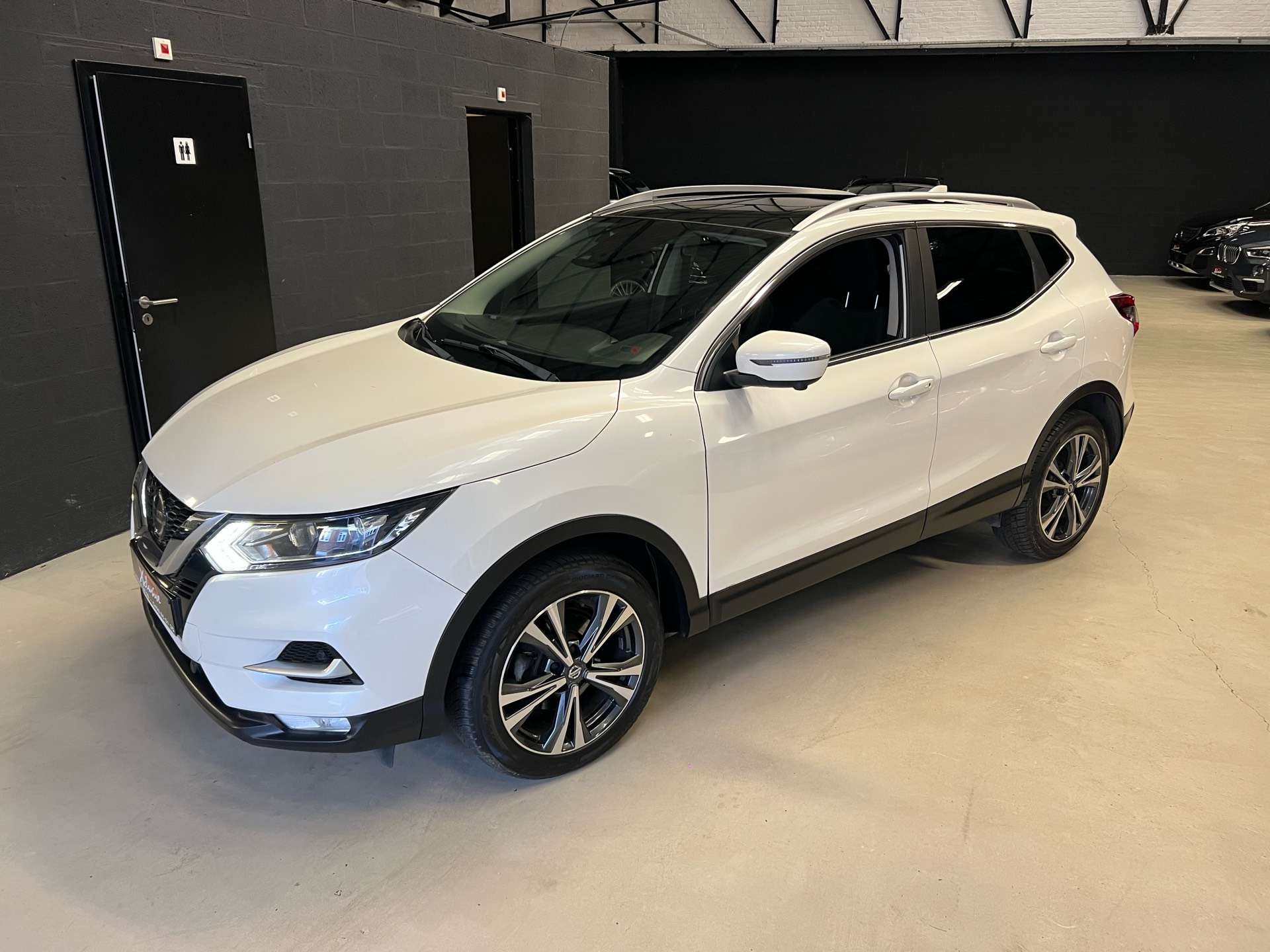 Nissan Qashqai 1.2 DIG-T Tekna *NAVI*TOIT PANO*LED*CAMERA*GARANT*
