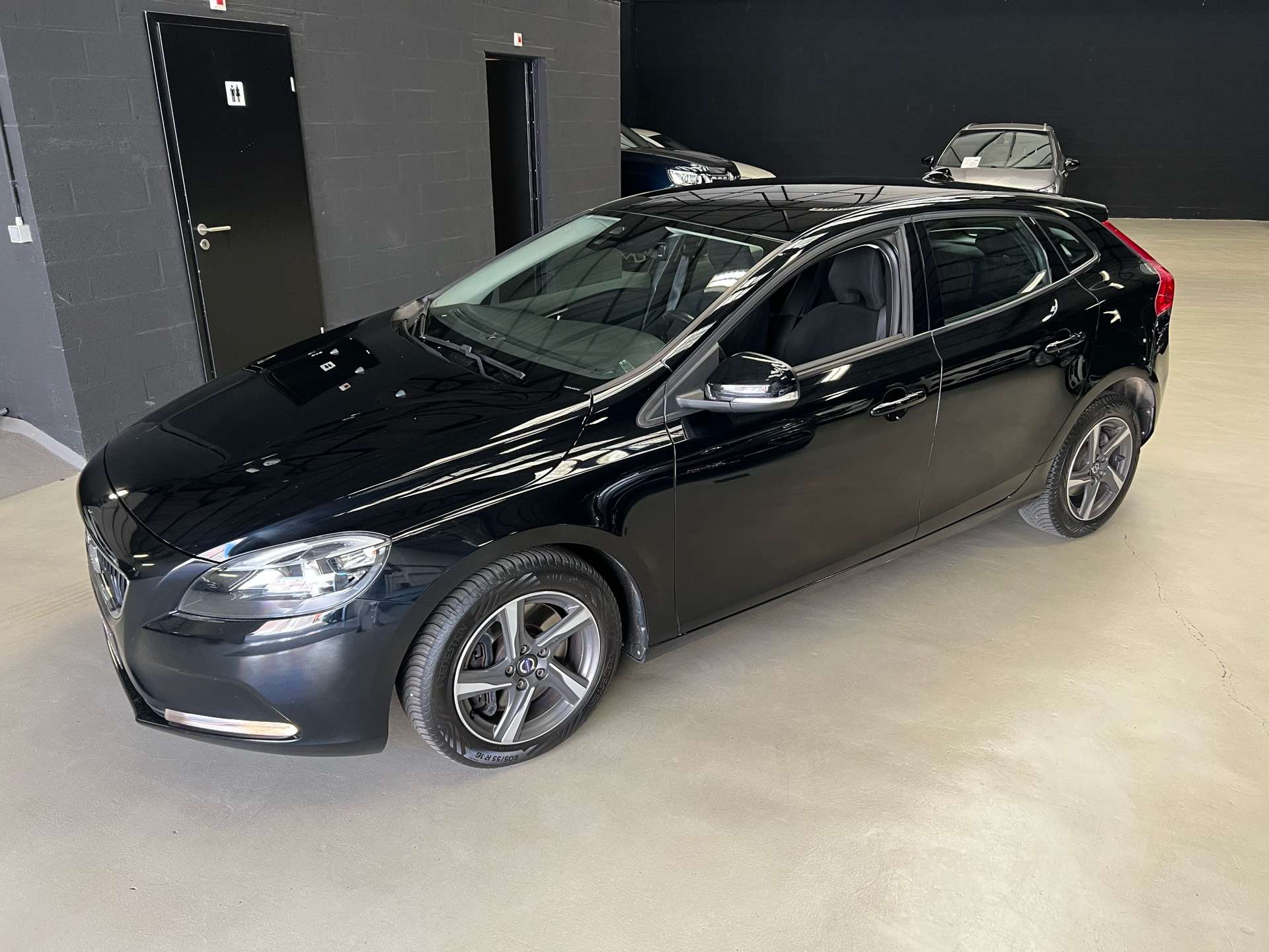 Volvo V40 1.5 T2 R-Design Geartronic *NEUF*GARANTIE 2 ANS*