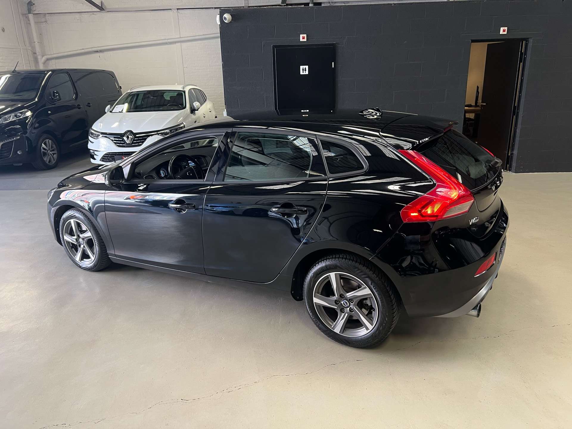 Volvo V40 1.5 T2 R-Design Geartronic *NEUF*GARANTIE 2 ANS*