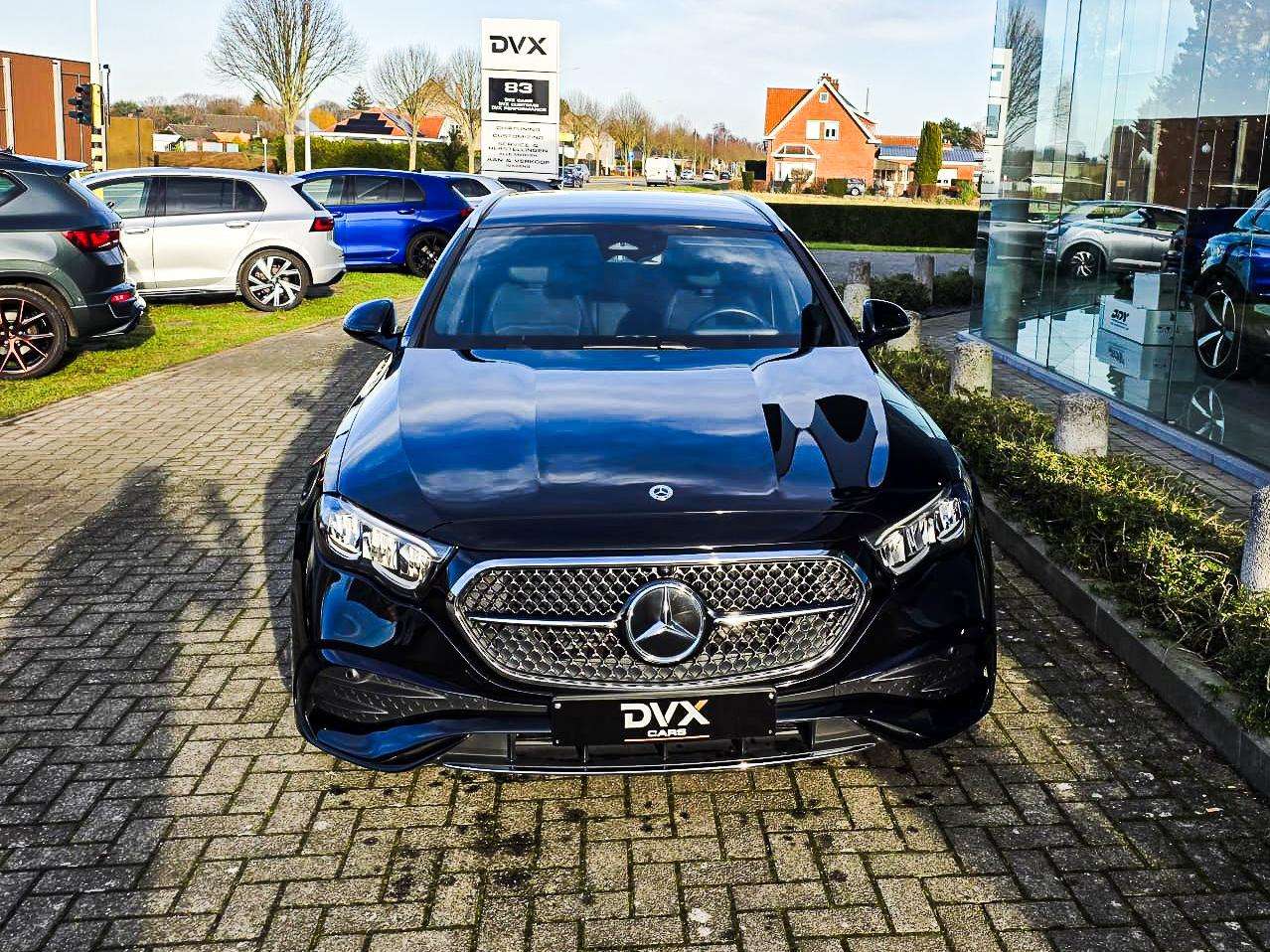 Mercedes-Benz E 200 Hybrid AMG Adv/Burmester/Camera/Keyless/20m Gar