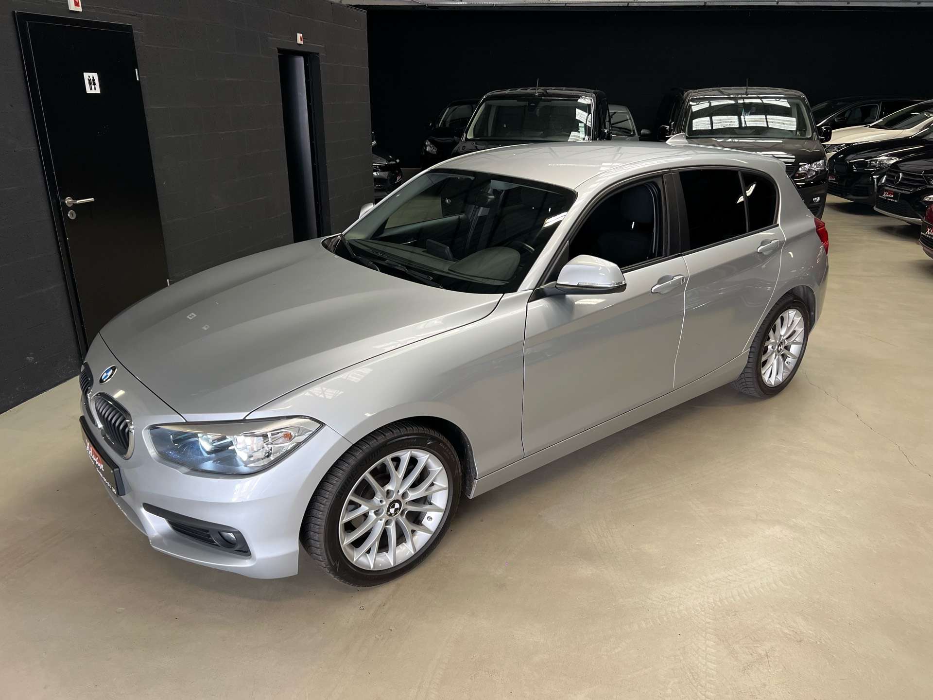 BMW 118 118i *5P*AUTO*CLIM*LED*JA*CAPTEURS*GARANTIE*