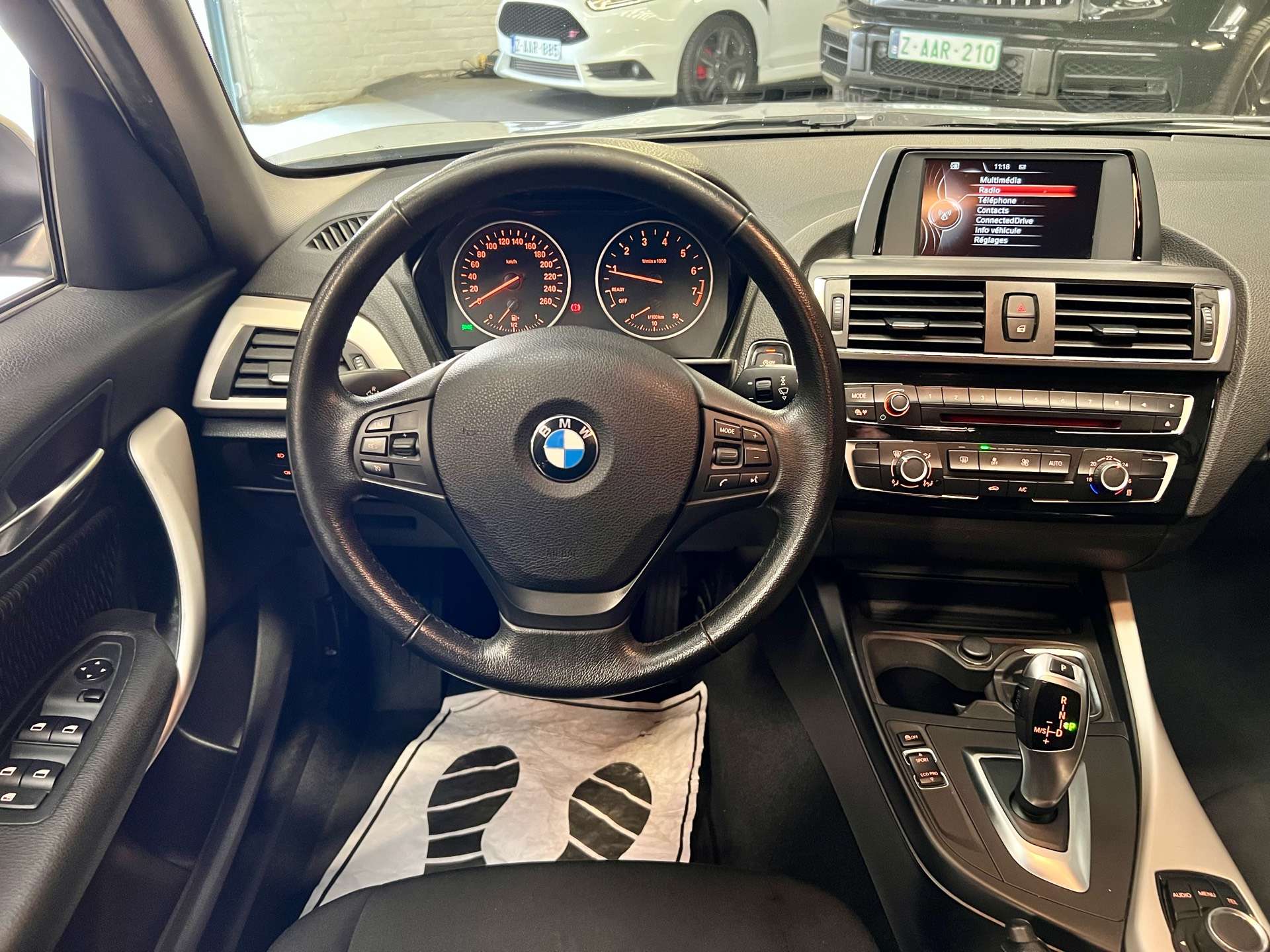 BMW 118 118i *5P*AUTO*CLIM*LED*JA*CAPTEURS*GARANTIE*