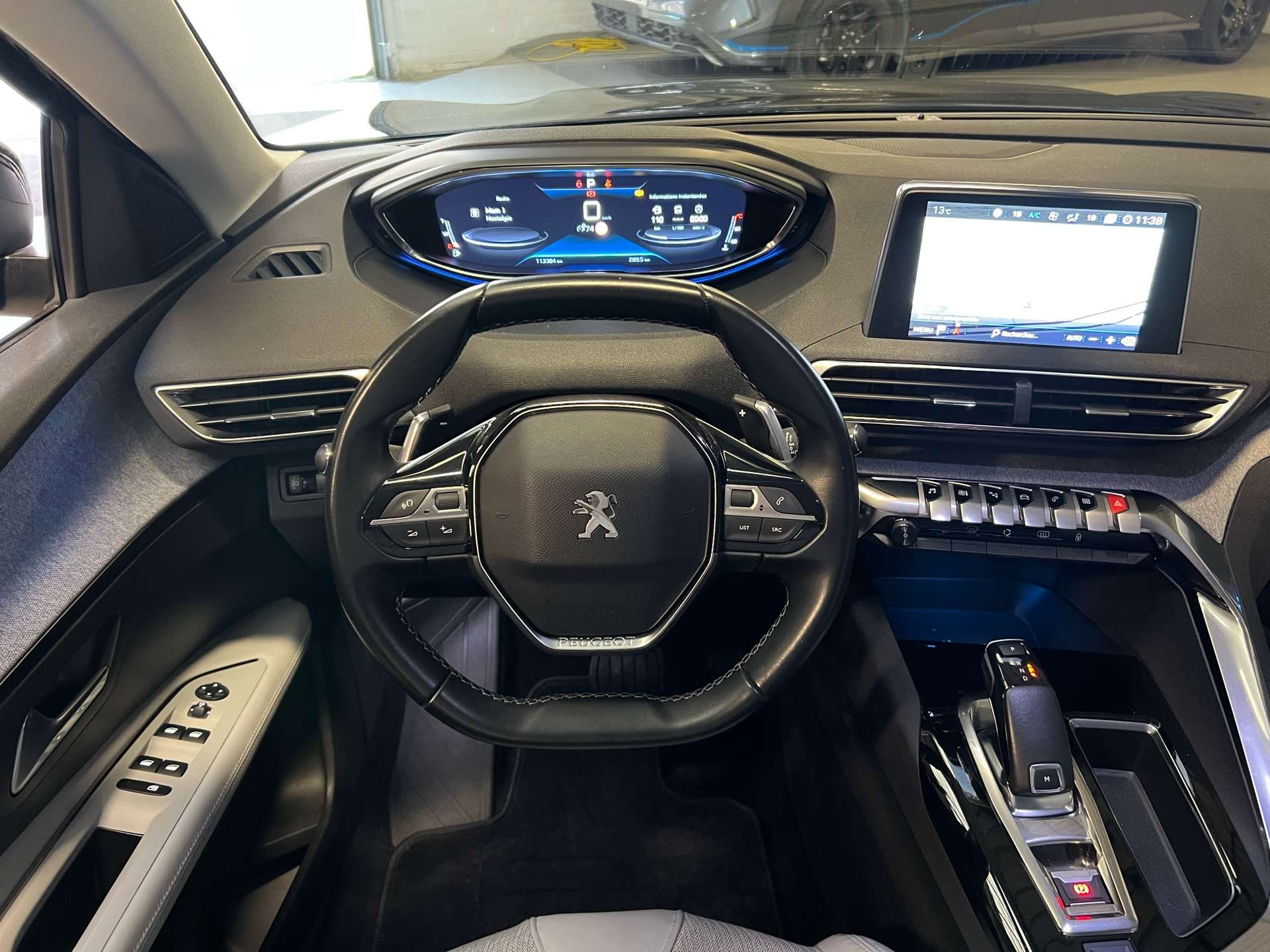 Peugeot 3008 1.5 BlueHDi Allure*AUTO*NAVI*LED*COCKPIT*GARANT*