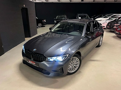 BMW 318 dA *SPORT*AUTO*NAVI*CARPLAY*PACK LIGHT*GARANT*