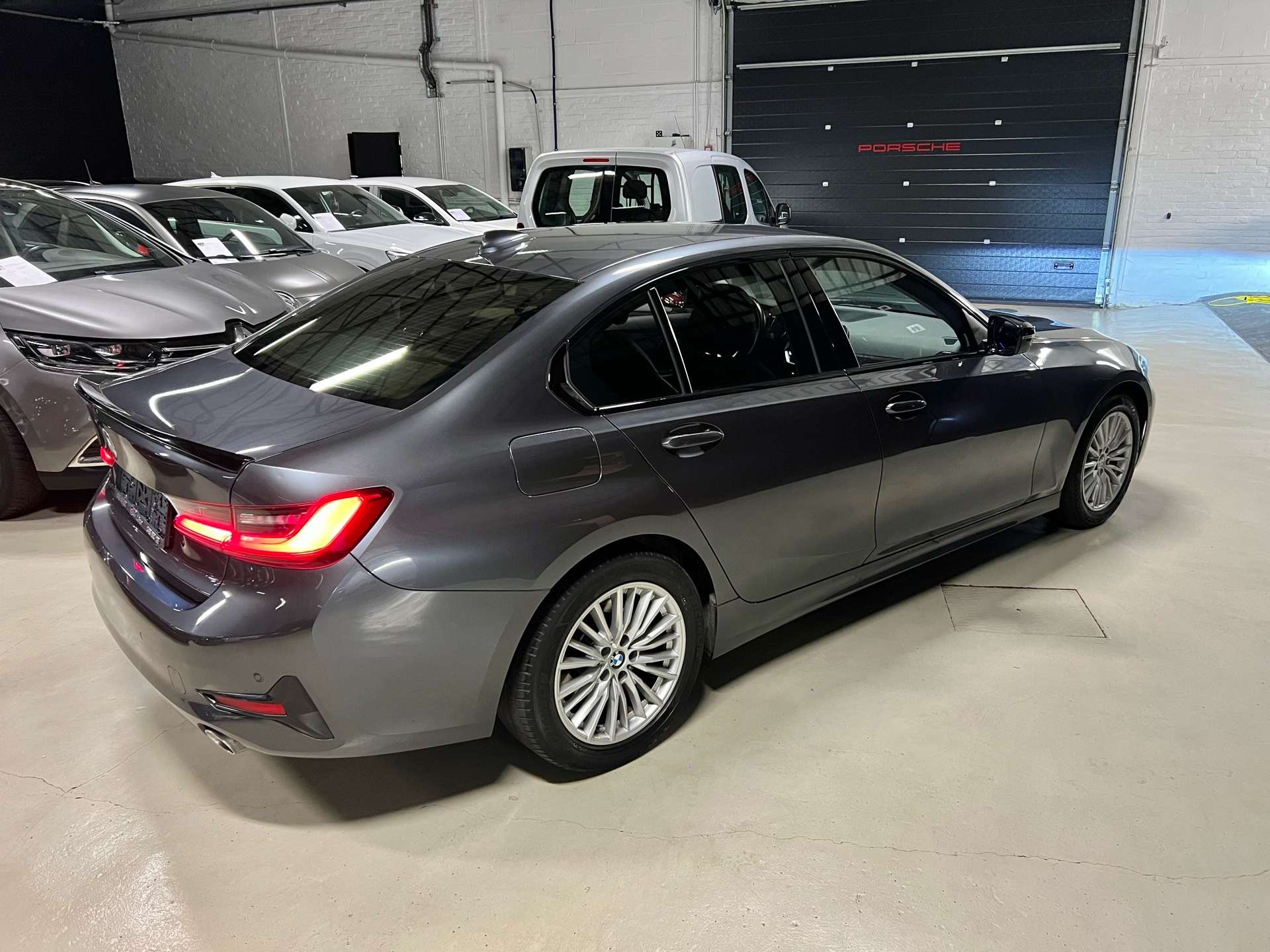 BMW 318 dA *SPORT*AUTO*NAVI*CARPLAY*PACK LIGHT*GARANT*