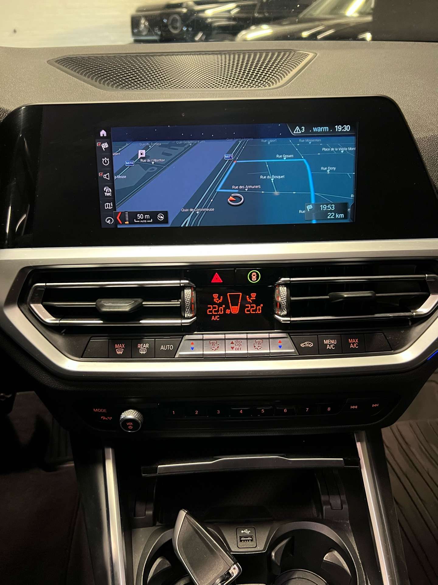 BMW 318 dA *SPORT*AUTO*NAVI*CARPLAY*PACK LIGHT*GARANT*