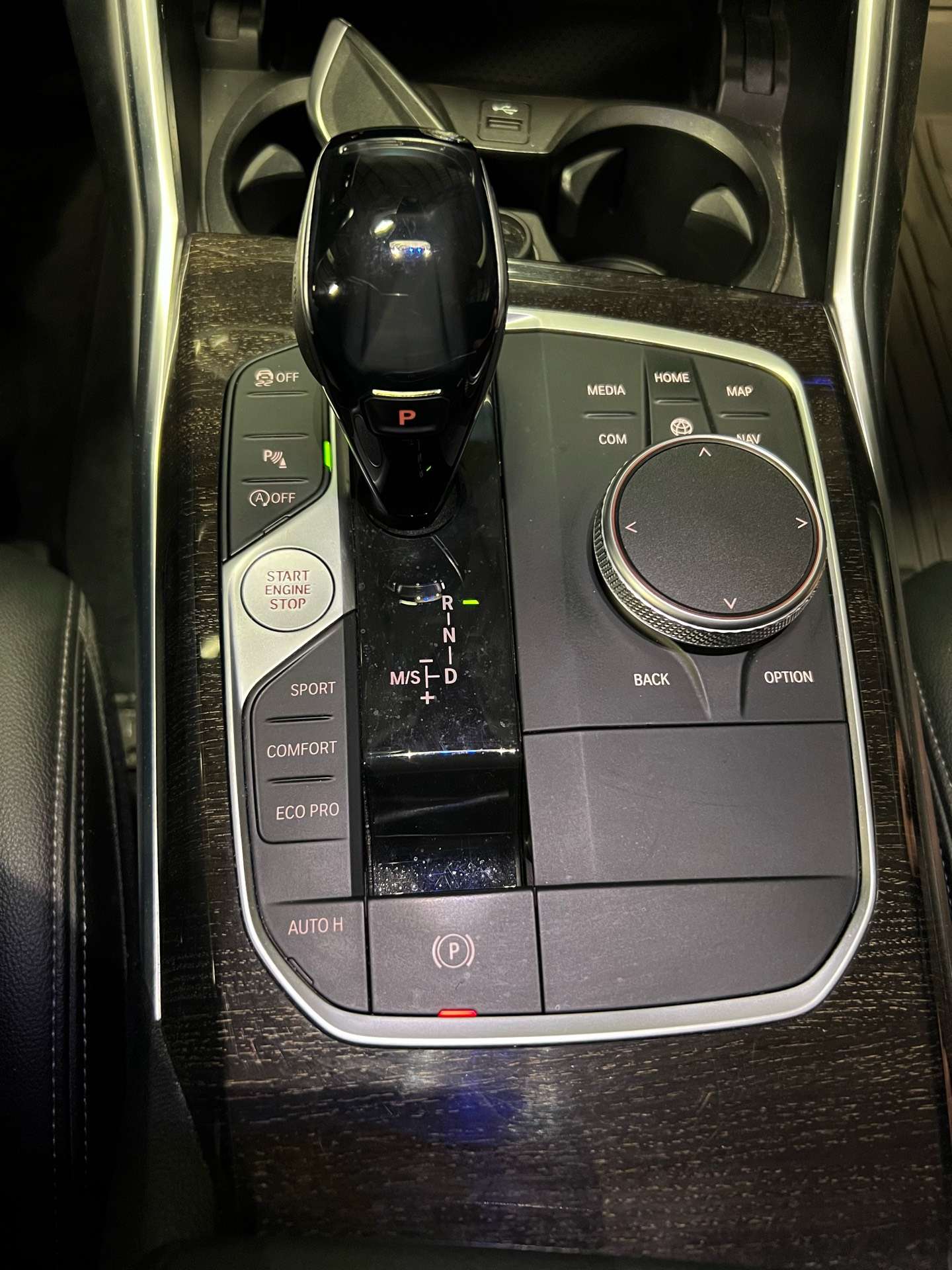 BMW 318 dA *SPORT*AUTO*NAVI*CARPLAY*PACK LIGHT*GARANT*