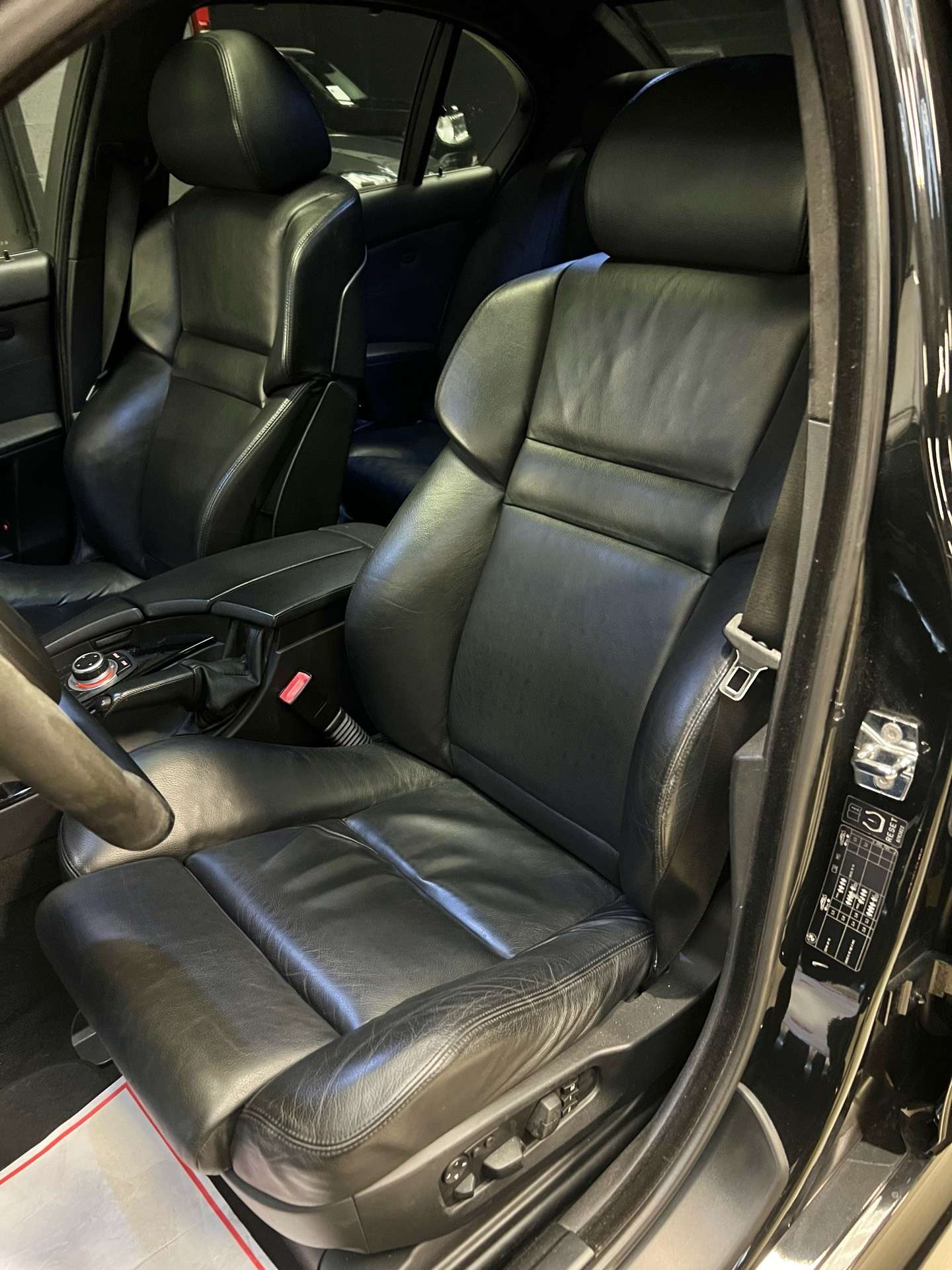 BMW M5 5.0i V10 40v SMG *REMISE COMPL A NEUF 25000€ FAC