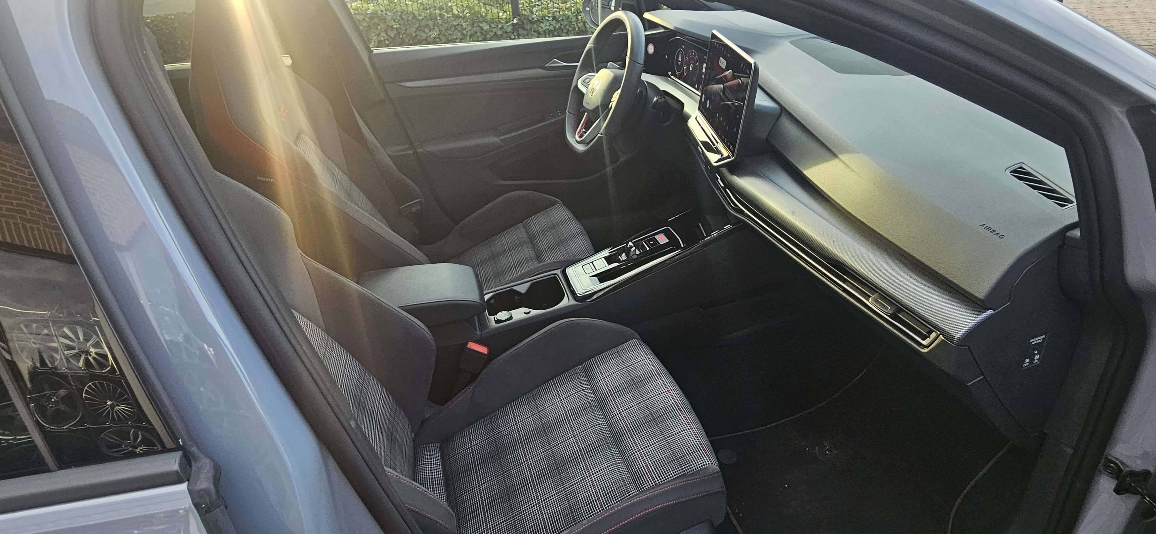 Volkswagen Golf GTI *Blackstyle* DCC, PANO, 19", ...