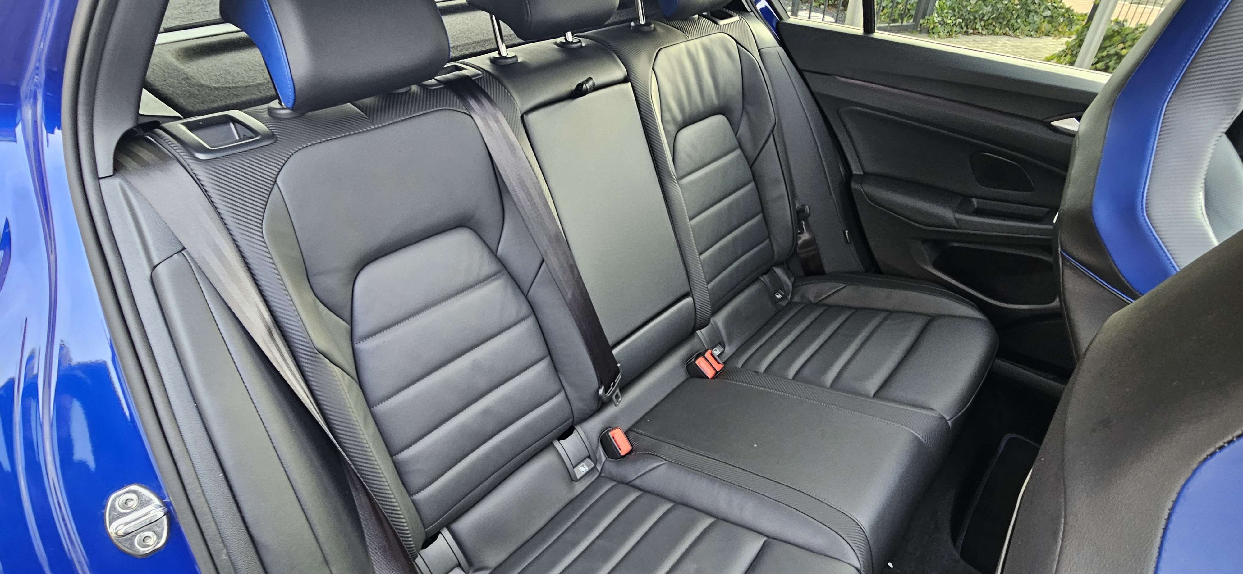 Volkswagen Golf R "Blackstyle", leder, pano, Harman/Kardon, ...