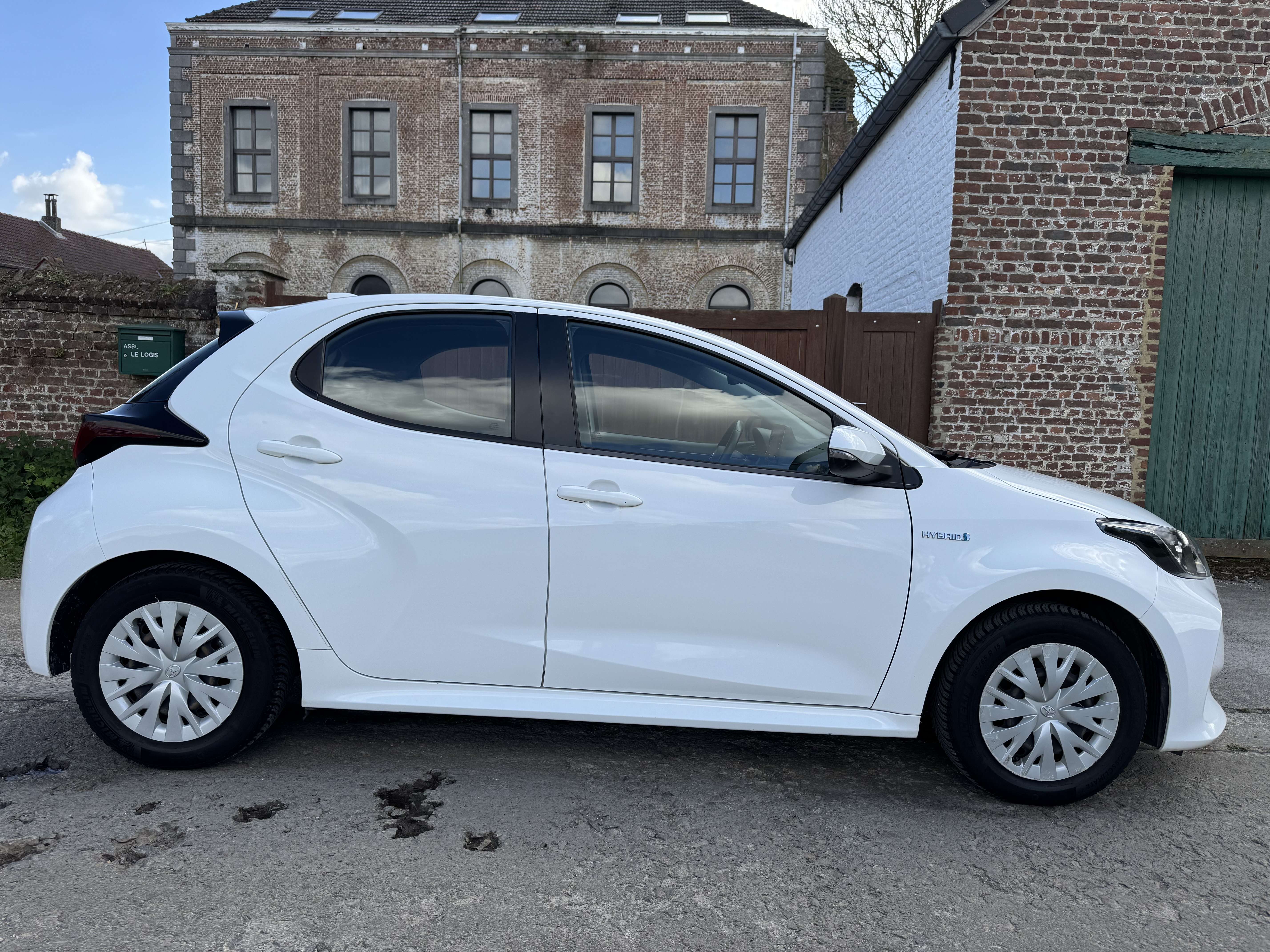 Toyota Yaris HYBRID 1.5i Dual VVT-iE Dynamic CVT