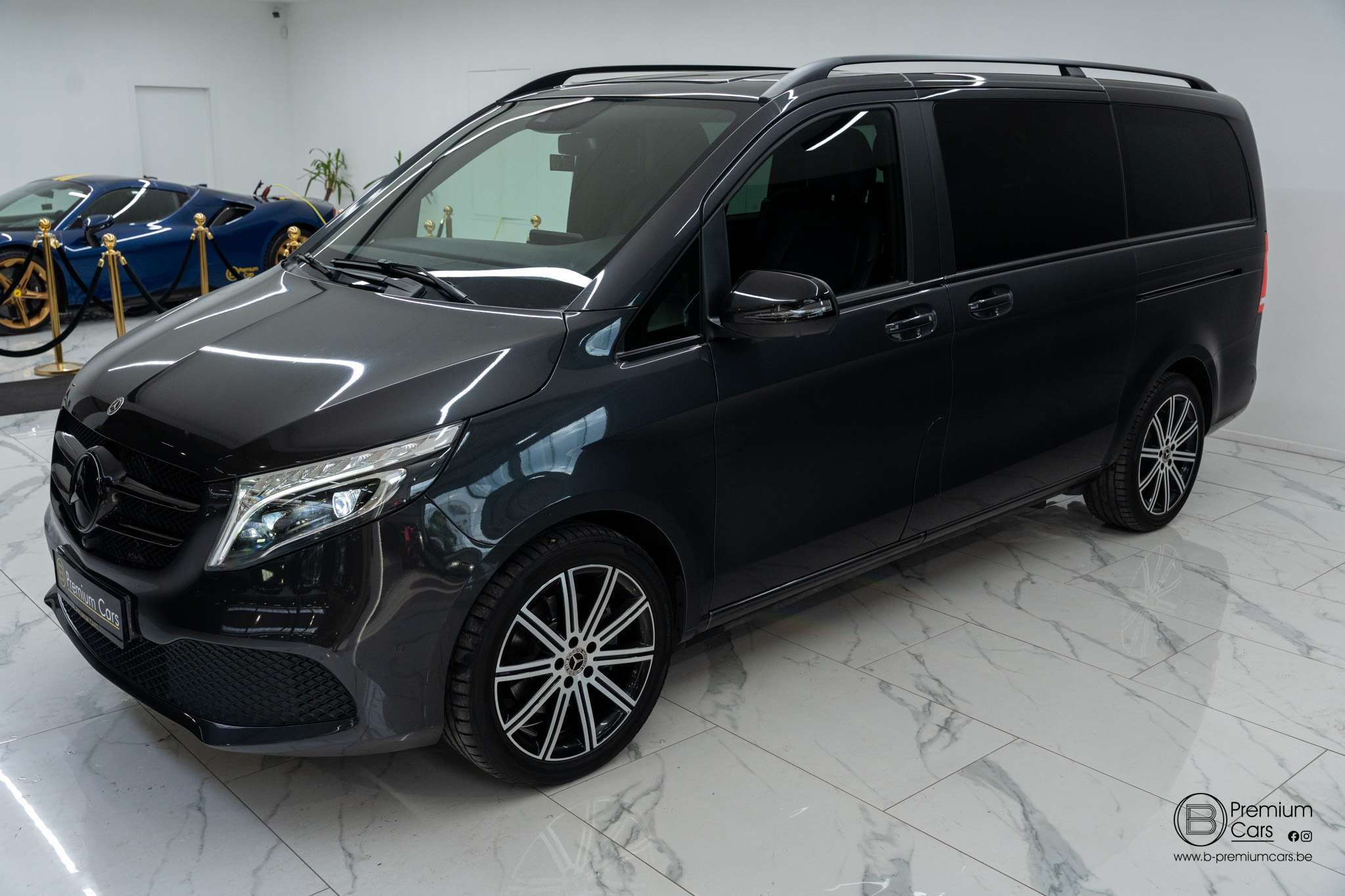 Mercedes-Benz V 300 D Avantgarde! Full options! ACC, 360, burmester, command!