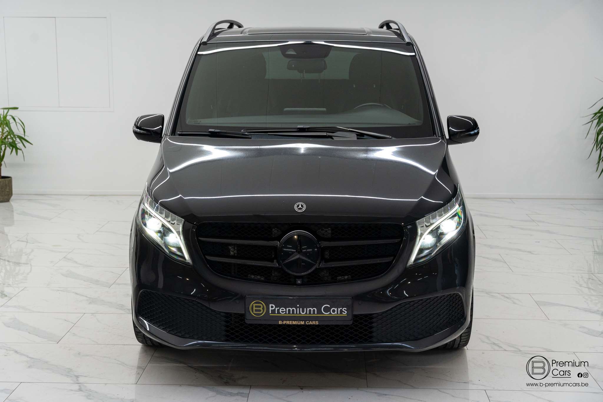 Mercedes-Benz V 300 D Avantgarde! Full options! ACC, 360, burmester, command!