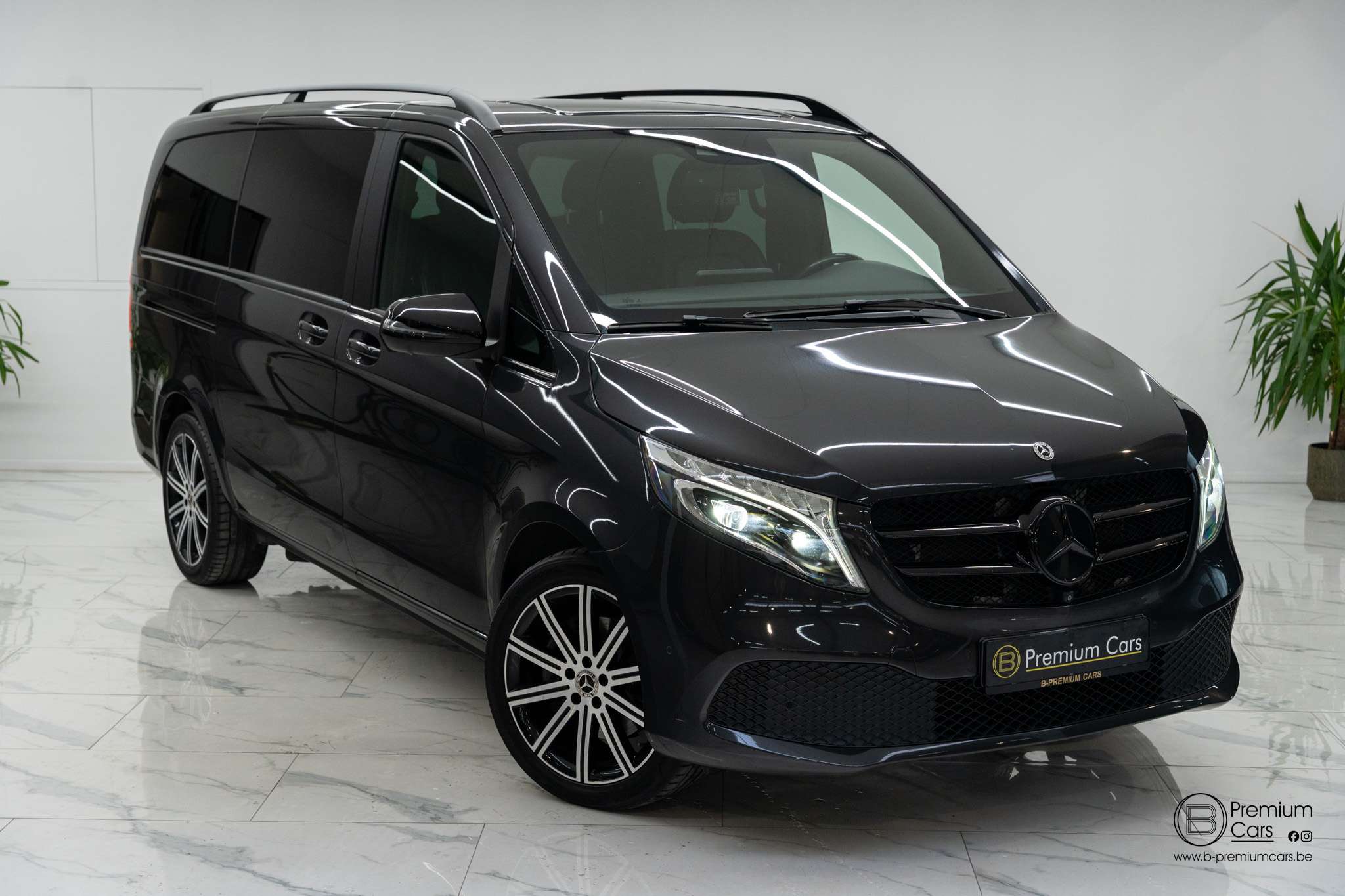 Mercedes-Benz V 300 D Avantgarde! Full options! ACC, 360, burmester, command!