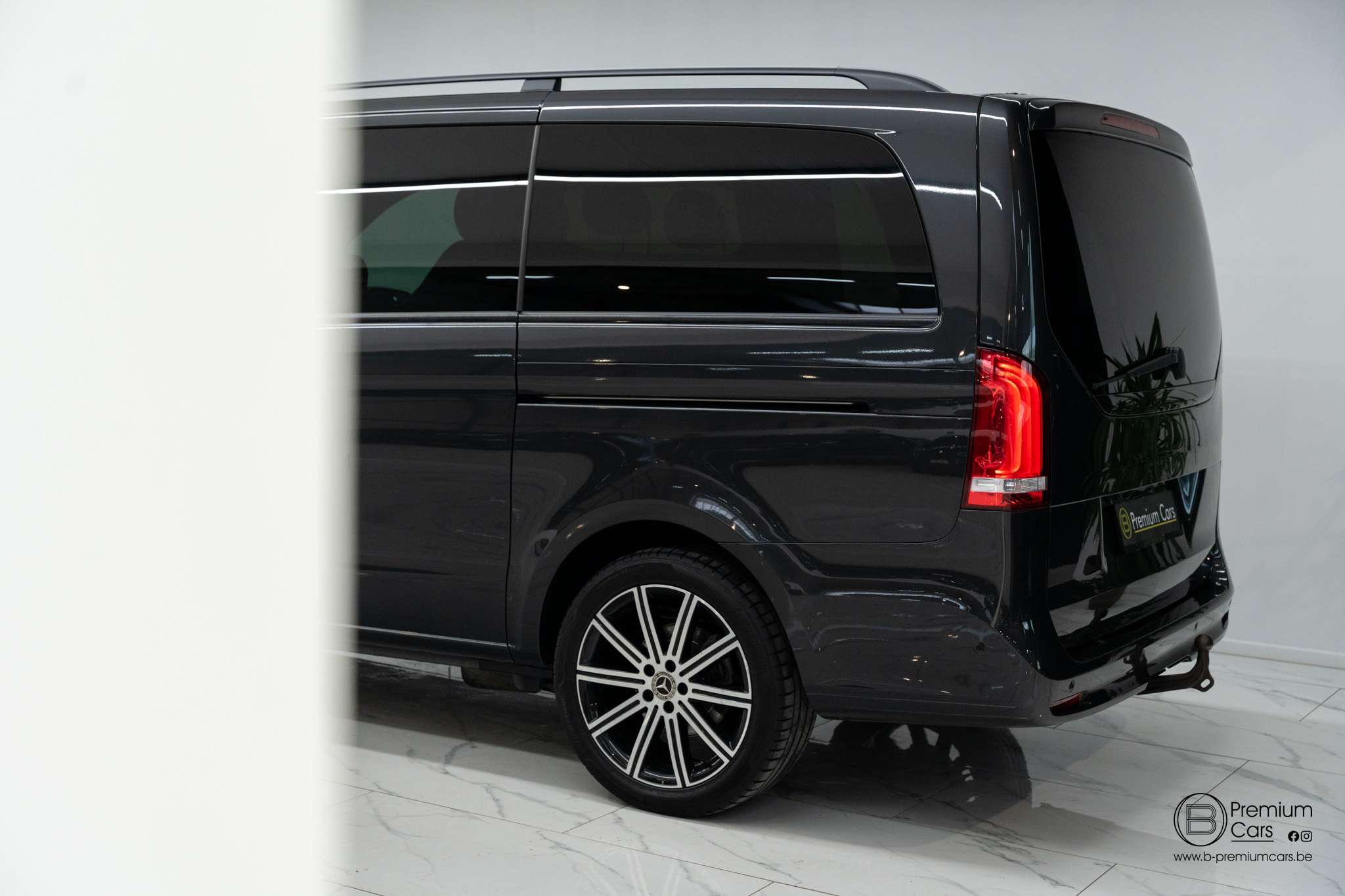 Mercedes-Benz V 300 D Avantgarde! Full options! ACC, 360, burmester, command!