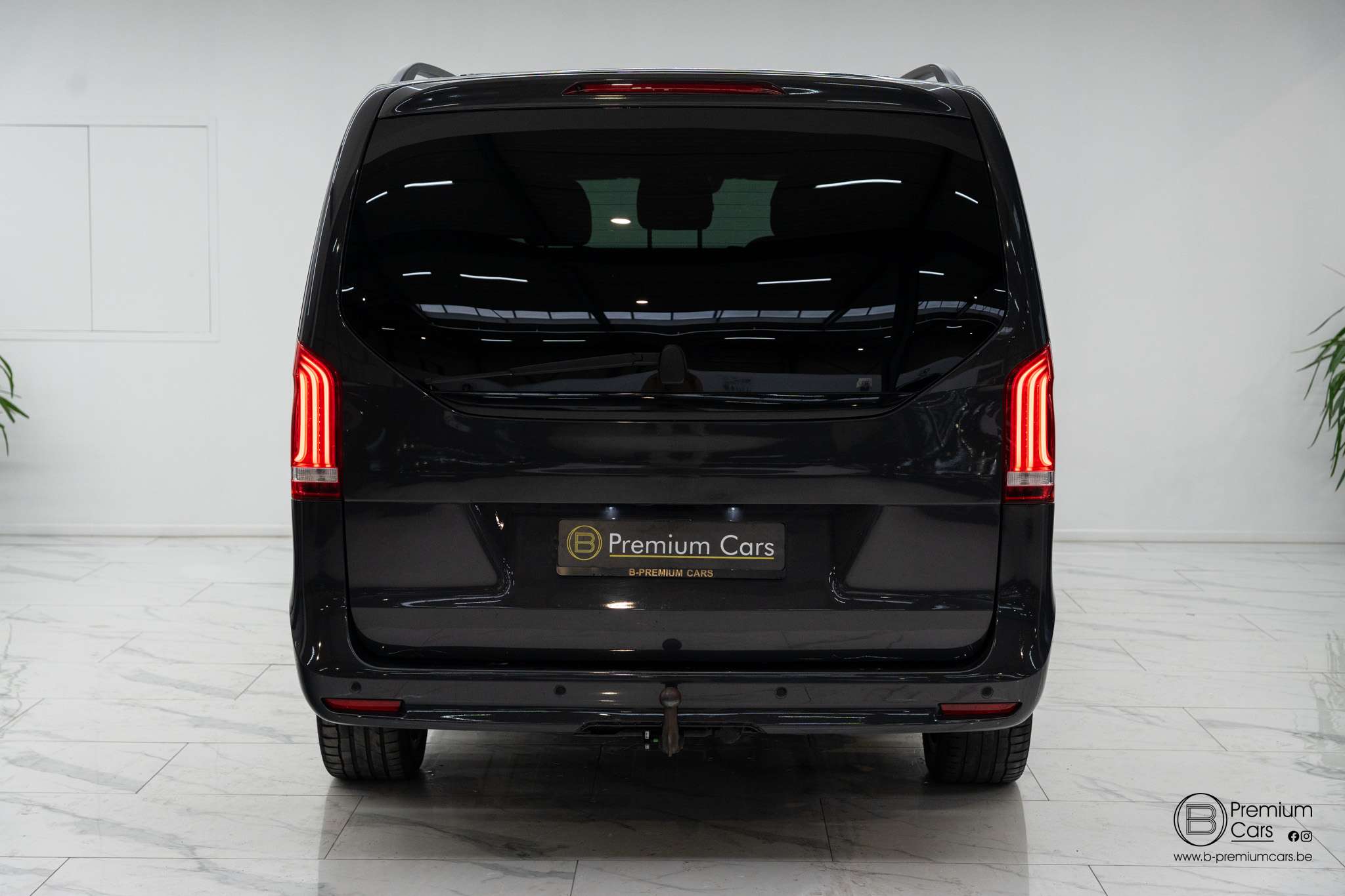 Mercedes-Benz V 300 D Avantgarde! Full options! ACC, 360, burmester, command!
