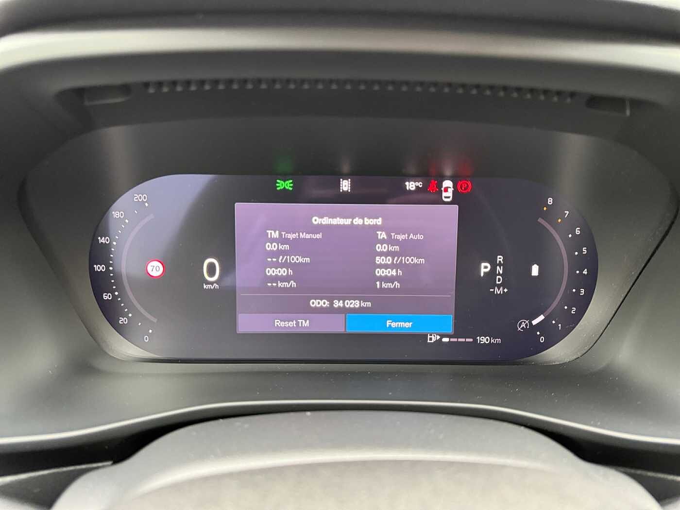 Volvo XC40 XC40 Core, B3 Mild Hybrid, Essence
