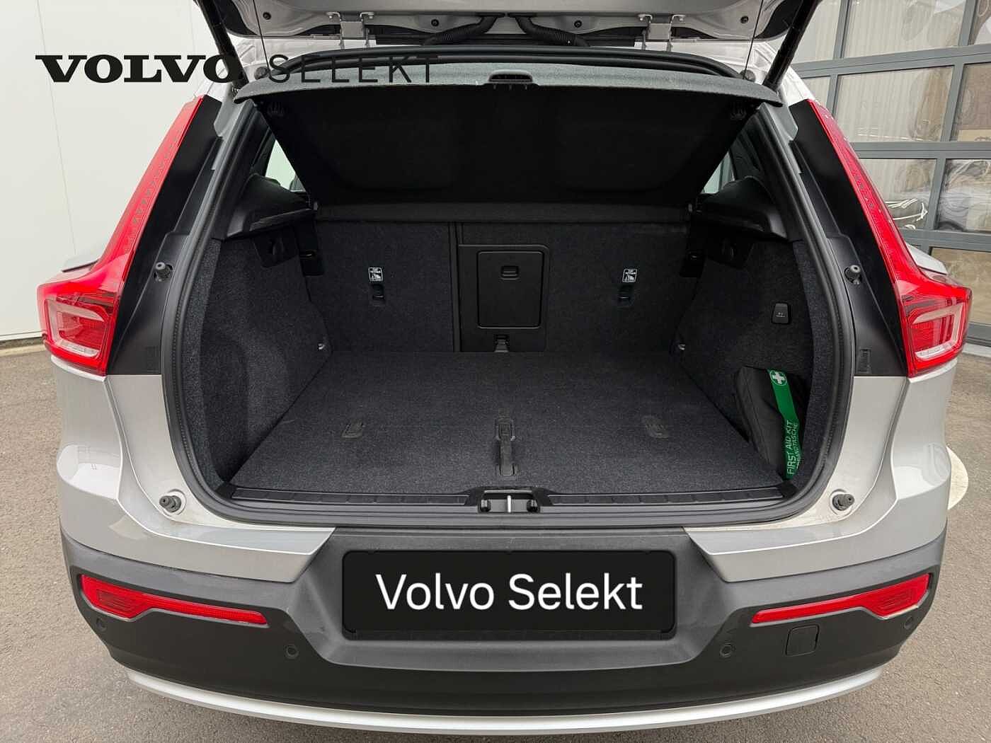 Volvo XC40 XC40 Core, B3 Mild Hybrid, Essence