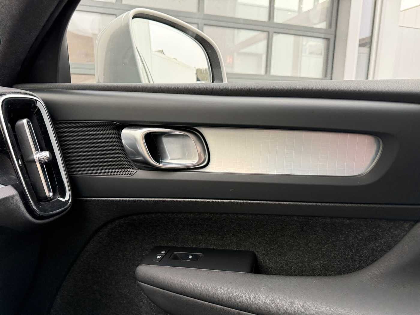 Volvo XC40 XC40 Core, B3 Mild Hybrid, Essence