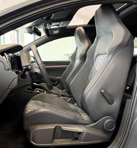 Volkswagen GOLF VIII 2.0 TDI 150CH R-LINE DSG7