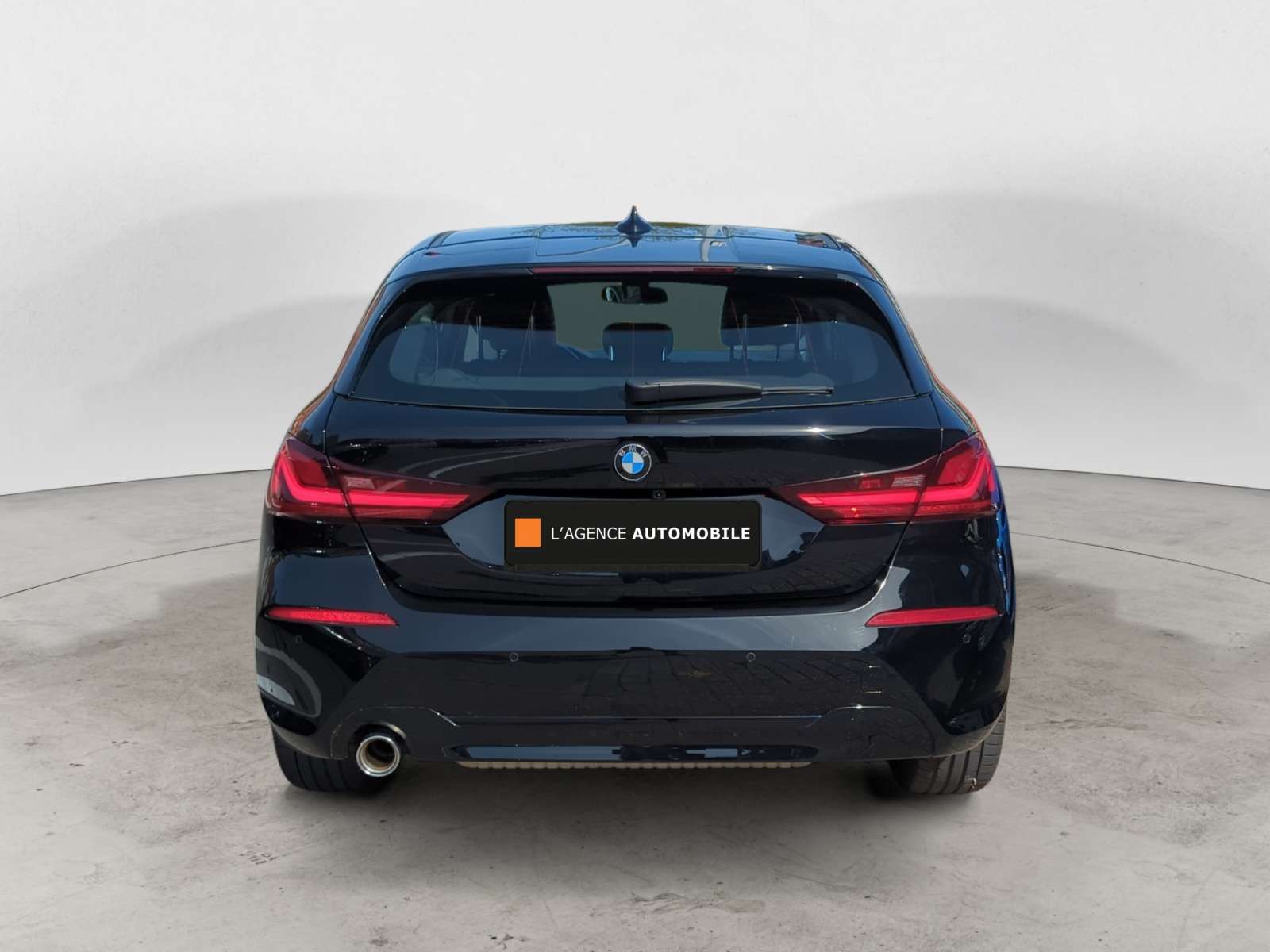 BMW 118 Sport Line / Caméra / Grand Ecran / Garantie 12 à 48 Mois