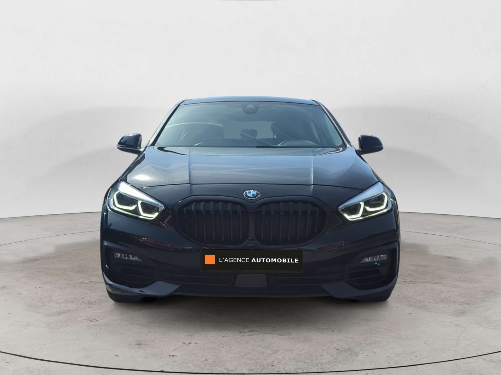 BMW 118 Sport Line / Caméra / Grand Ecran / Garantie 12 à 48 Mois