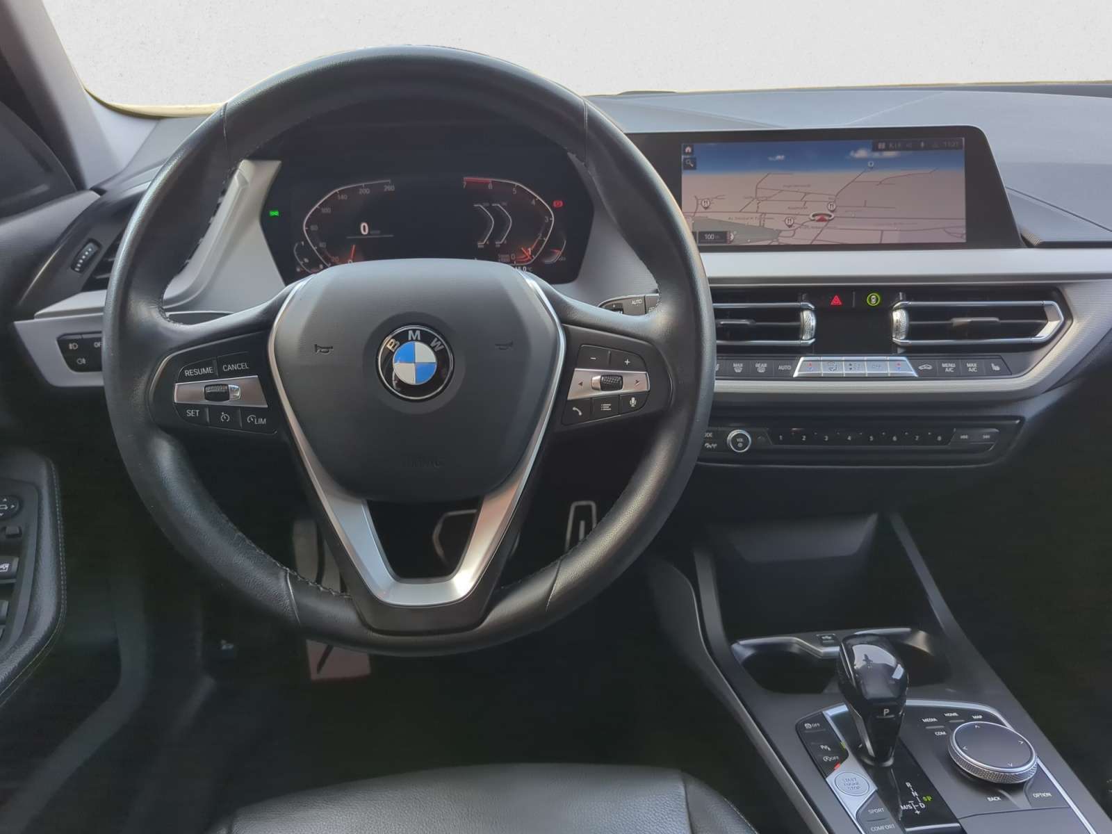 BMW 118 Sport Line / Caméra / Grand Ecran / Garantie 12 à 48 Mois