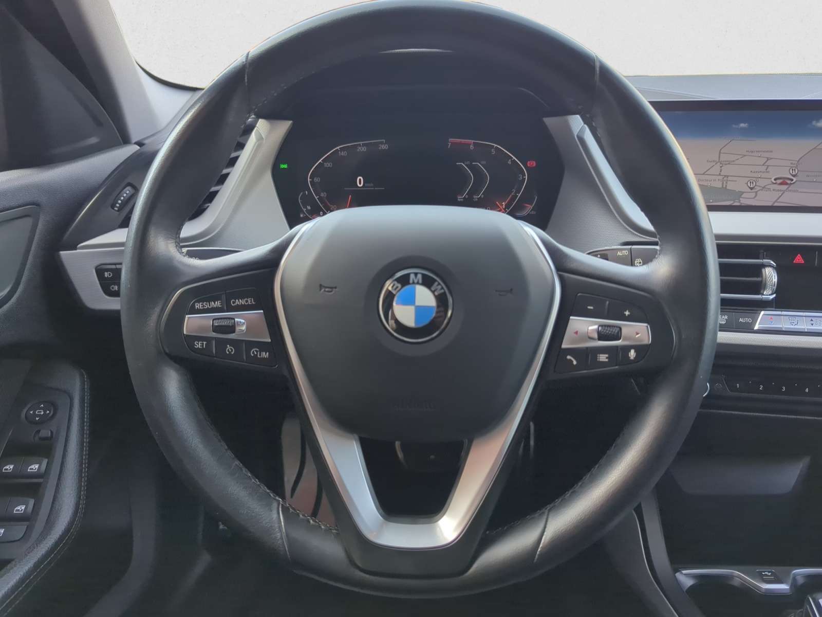 BMW 118 Sport Line / Caméra / Grand Ecran / Garantie 12 à 48 Mois