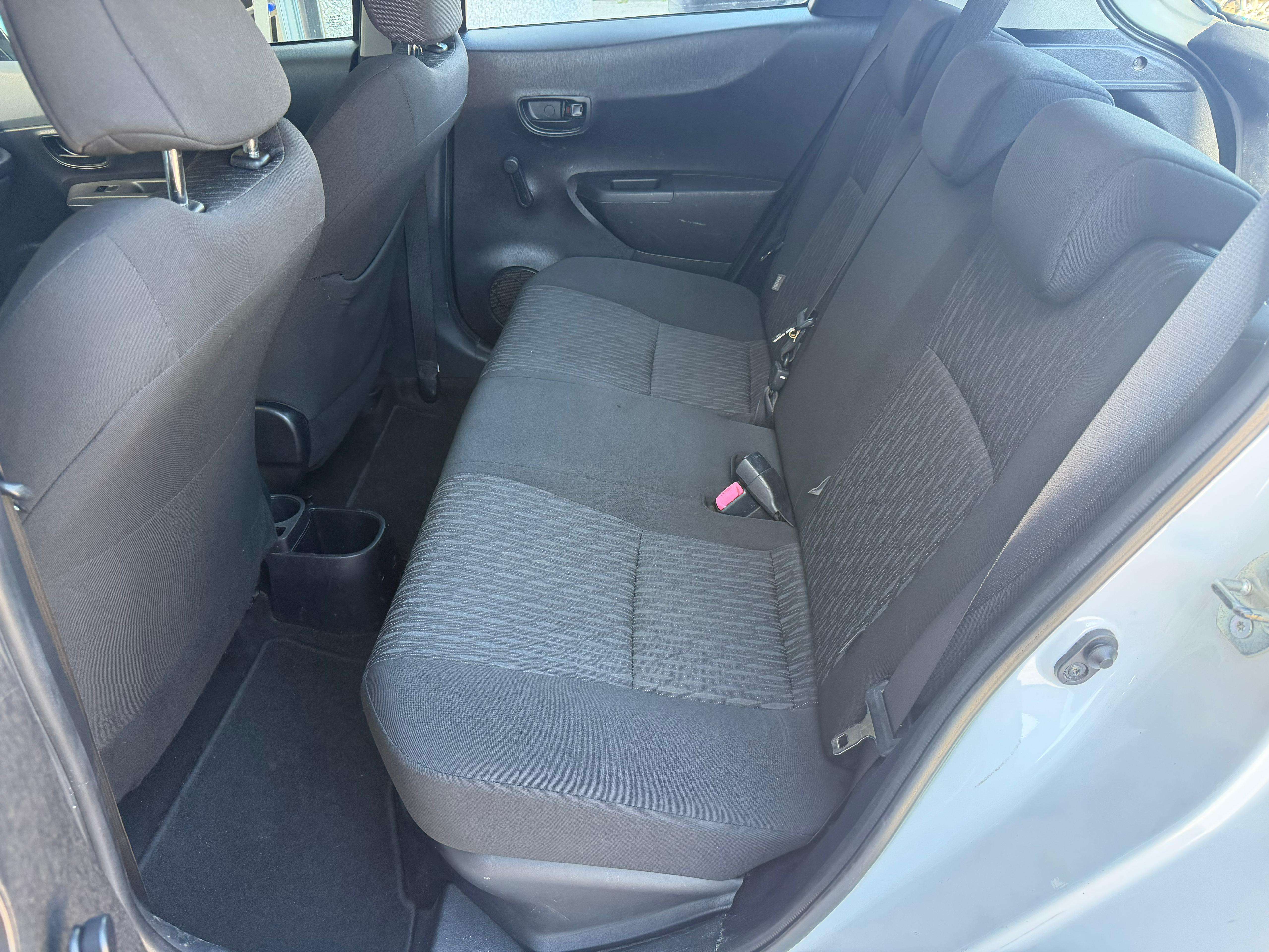 Toyota Yaris 1.5 Hybride 2013 EURO 5 GARANTIE 12 Mois