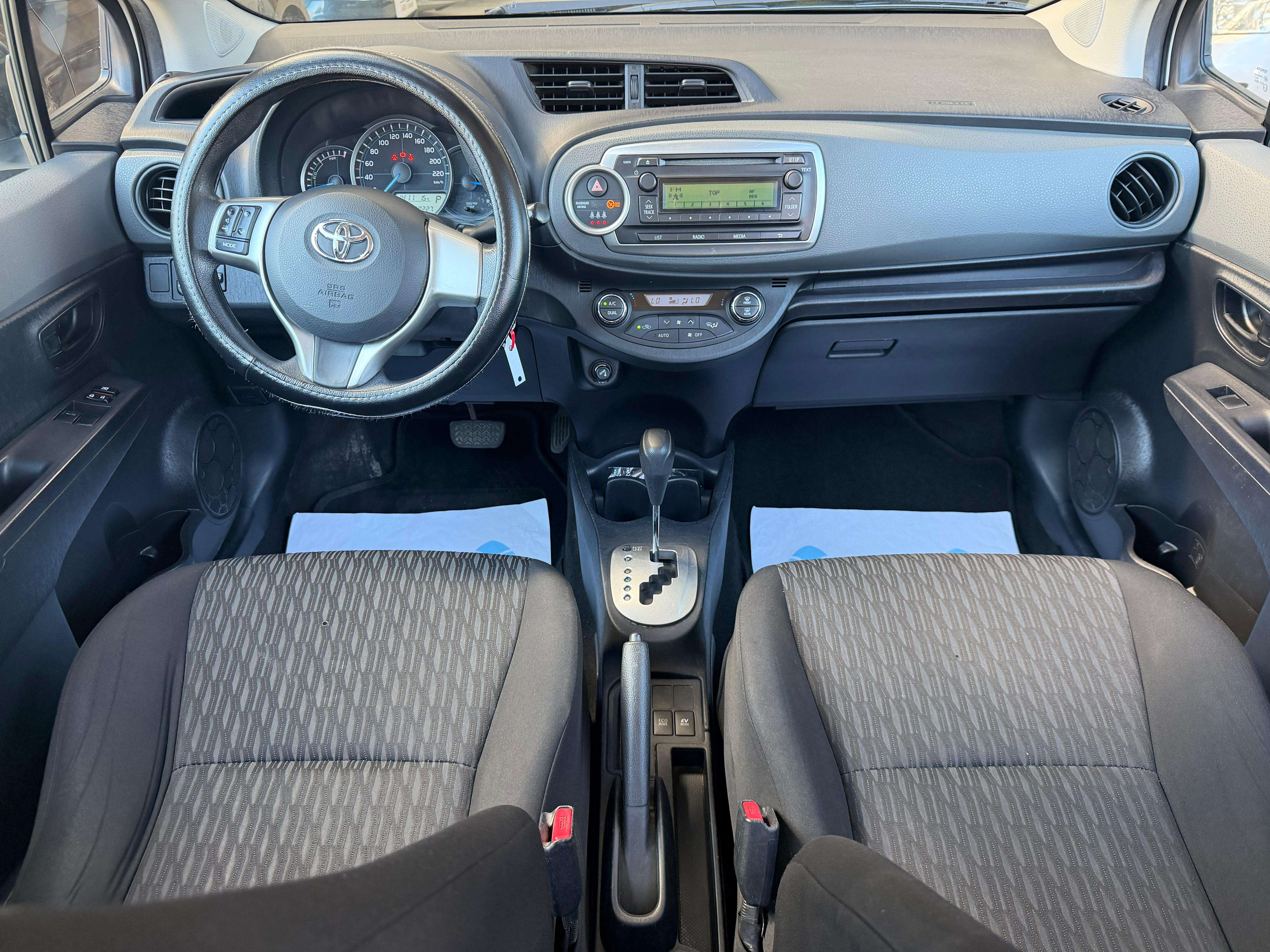 Toyota Yaris 1.5 Hybride 2013 EURO 5 GARANTIE 12 Mois