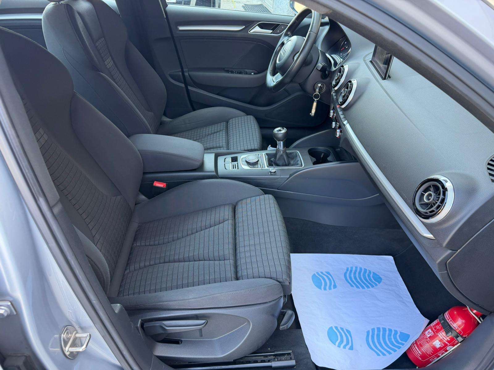 Audi A3 A3 1.6 TDi Diesel 2015 EURO 6B feuille rose