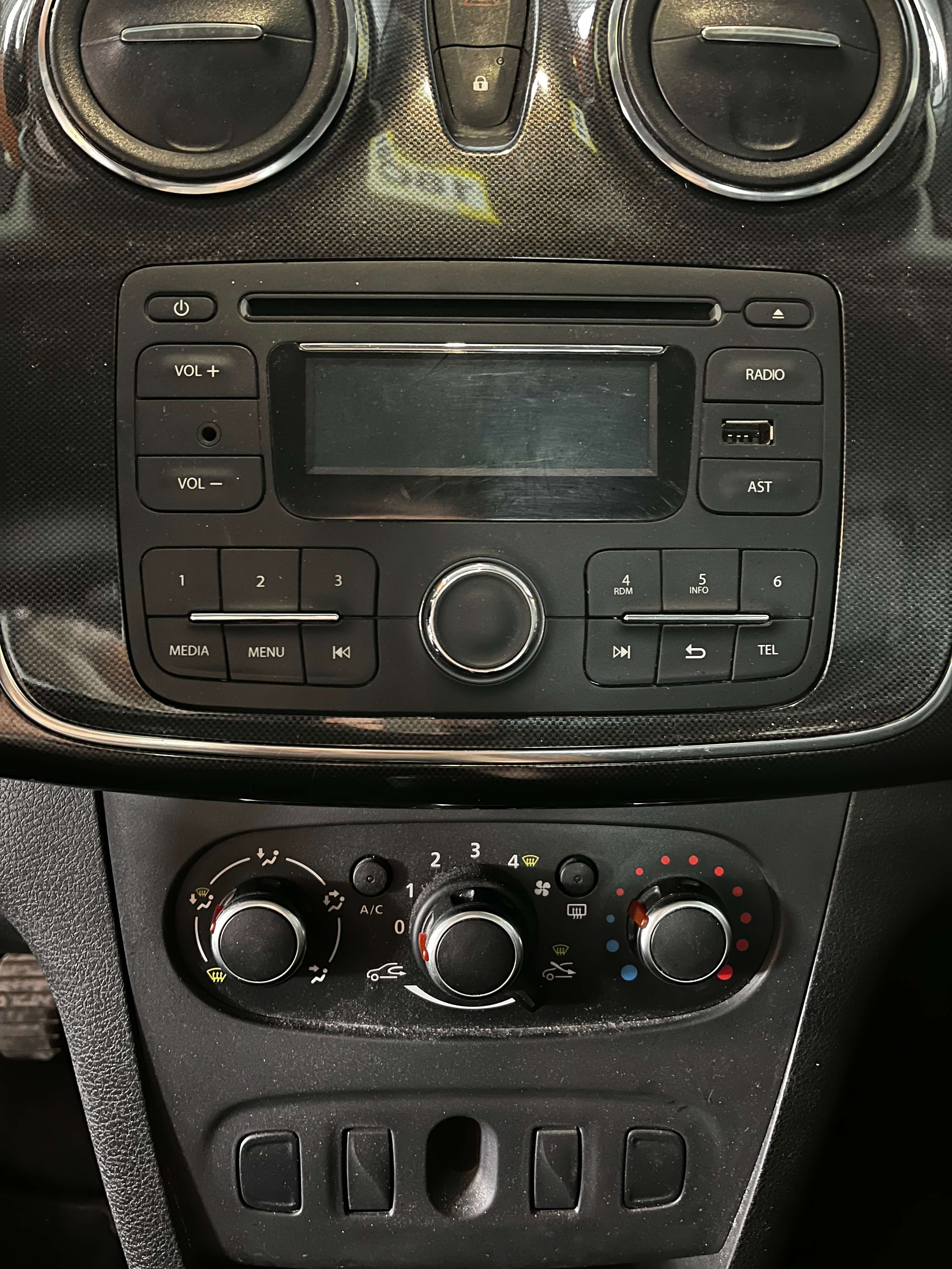 Dacia Logan ✅12 MOIS DE GARANTIE✅Logan 0.9 TCe Lauréate✅