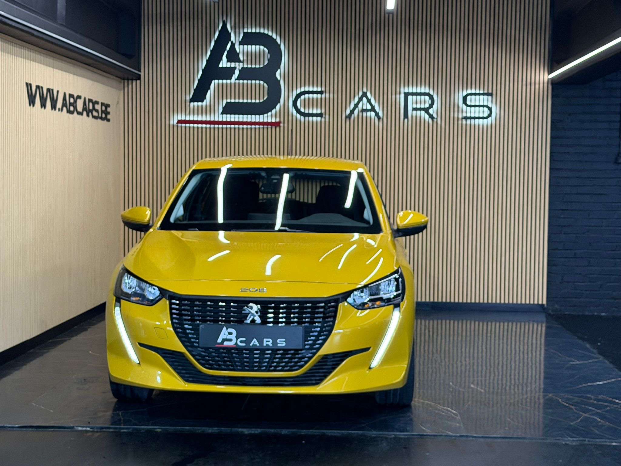 Peugeot 208 1.2i * SPORT * GARANTIE 12 MOIS * 1ER PROP *
