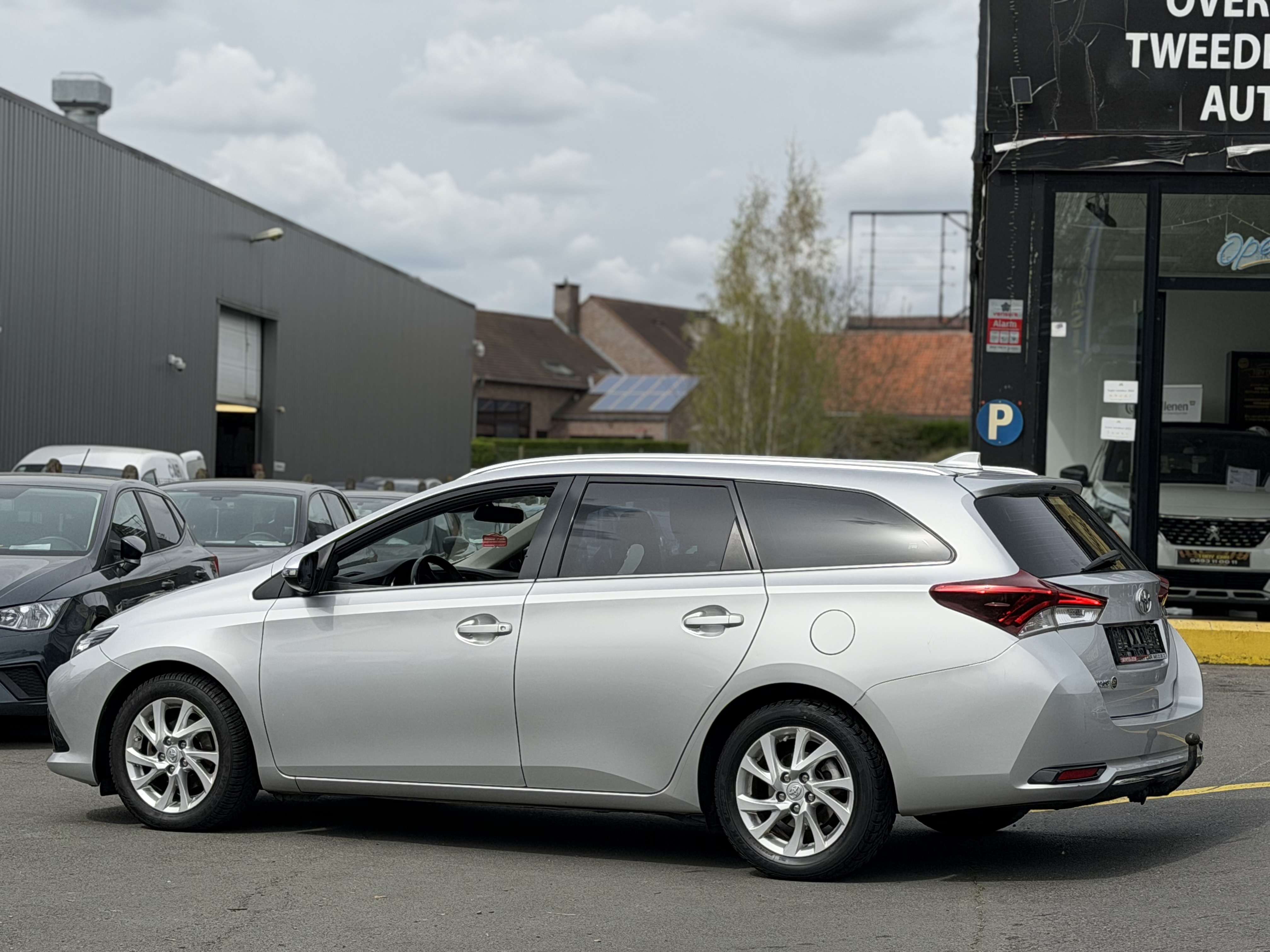 Toyota Auris SW 1.6 D-4D*NAVI*CAMERA*Garantie 12 Mois