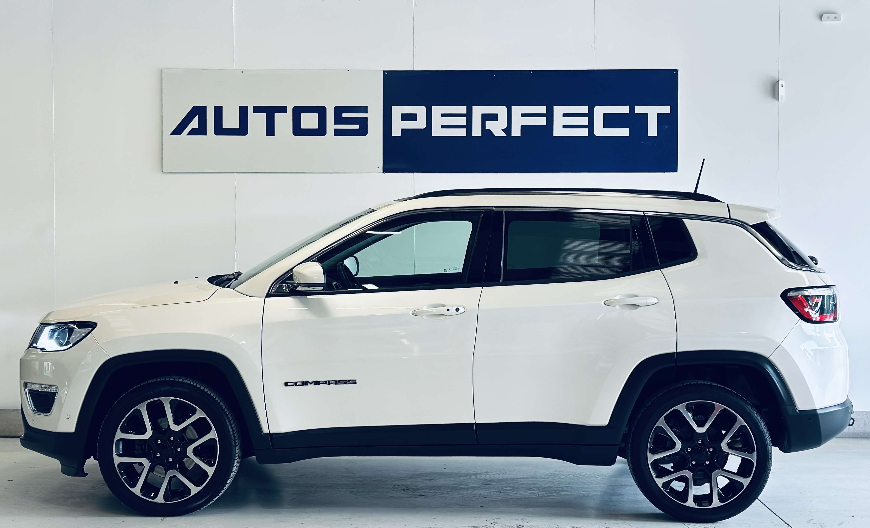Jeep Compass 1.4 4x4 Limited BOITE AUTO CAMERA BIZONE VOL+SIEG CHAUFF NAVI