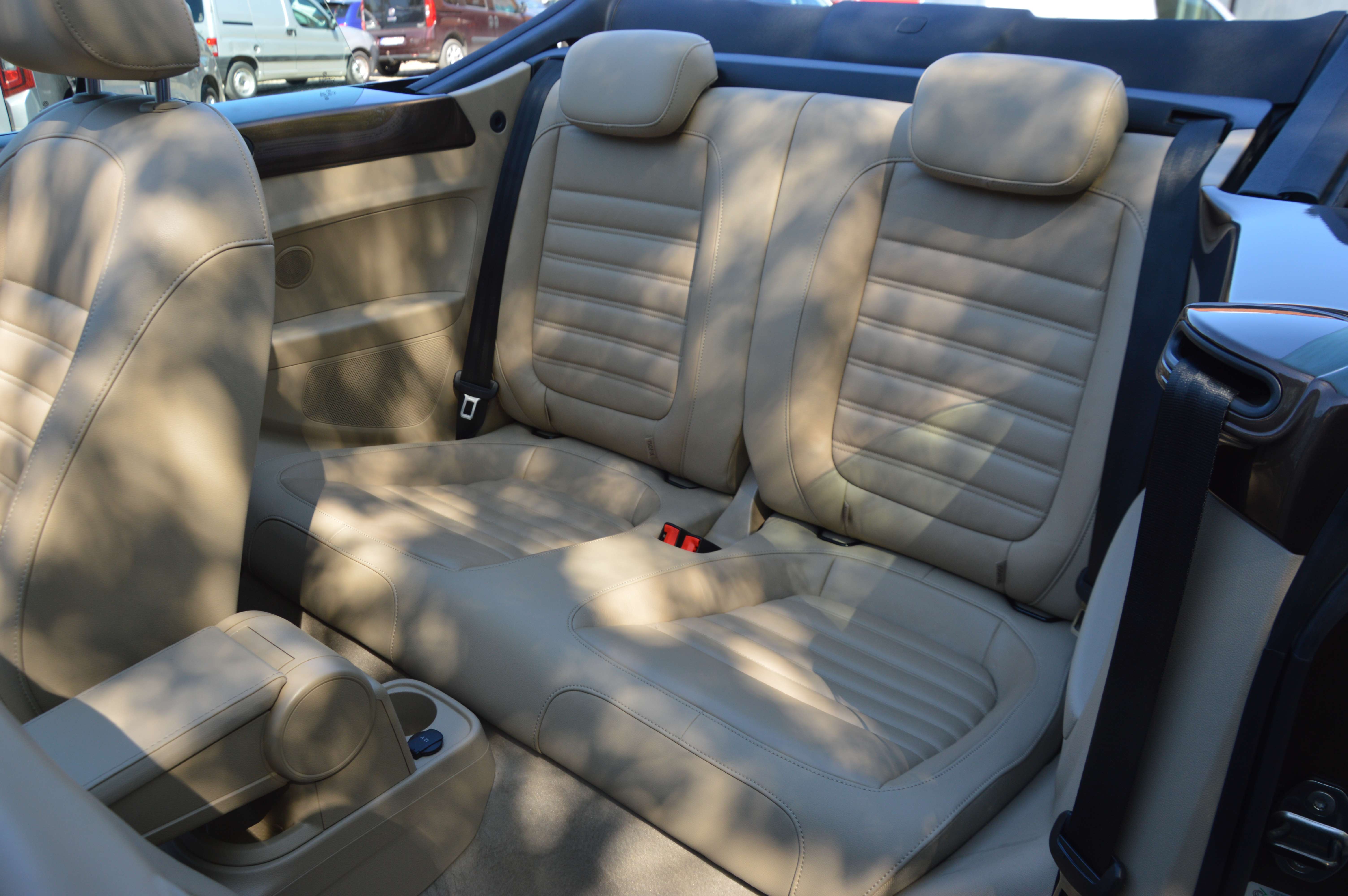 Volkswagen Beetle Cabriolet 1.2TSI Design 70S NAV SENS AV/AR CLIM 20.196KM