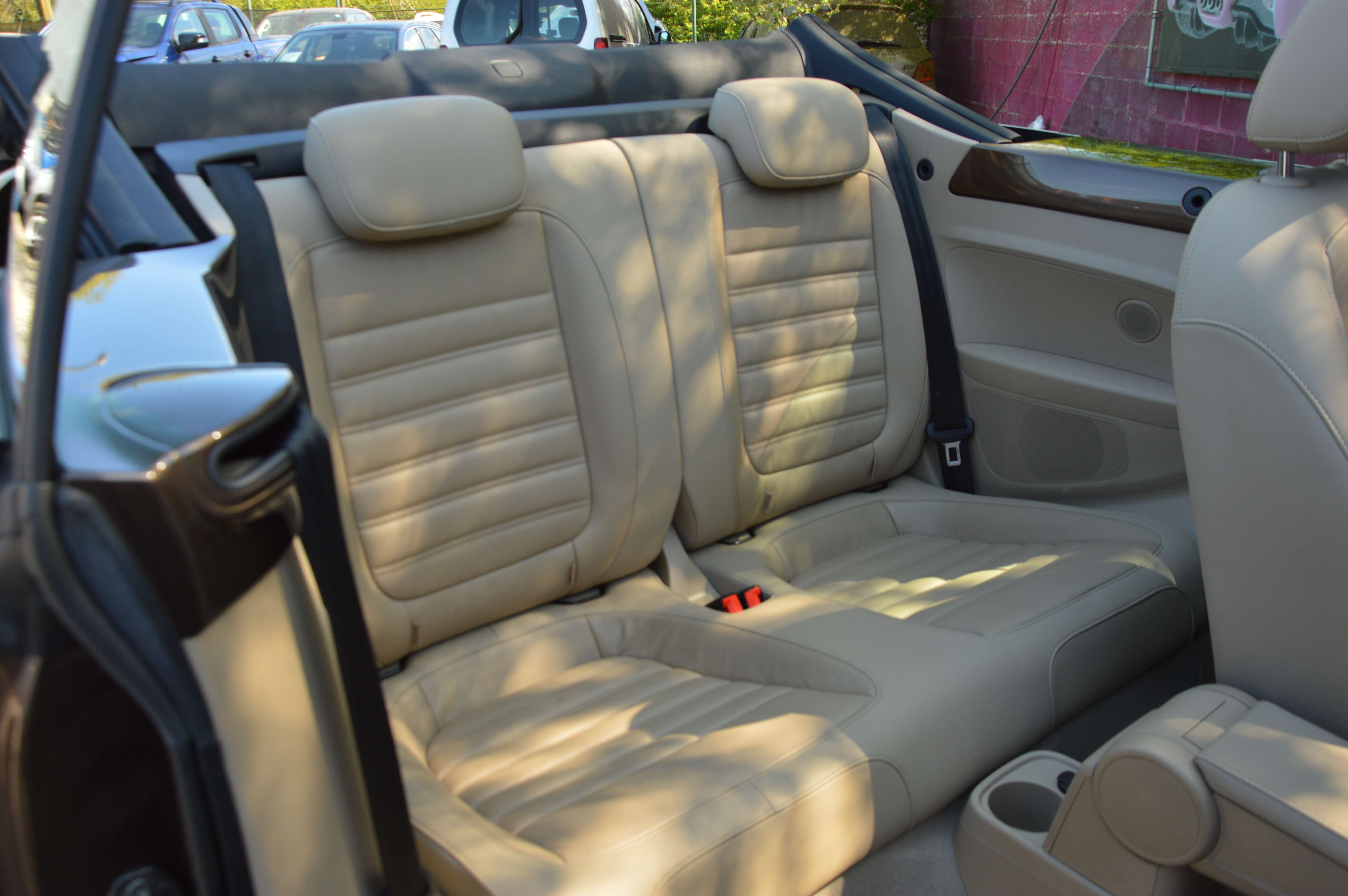 Volkswagen Beetle Cabriolet 1.2TSI Design 70S NAV SENS AV/AR CLIM 20.196KM