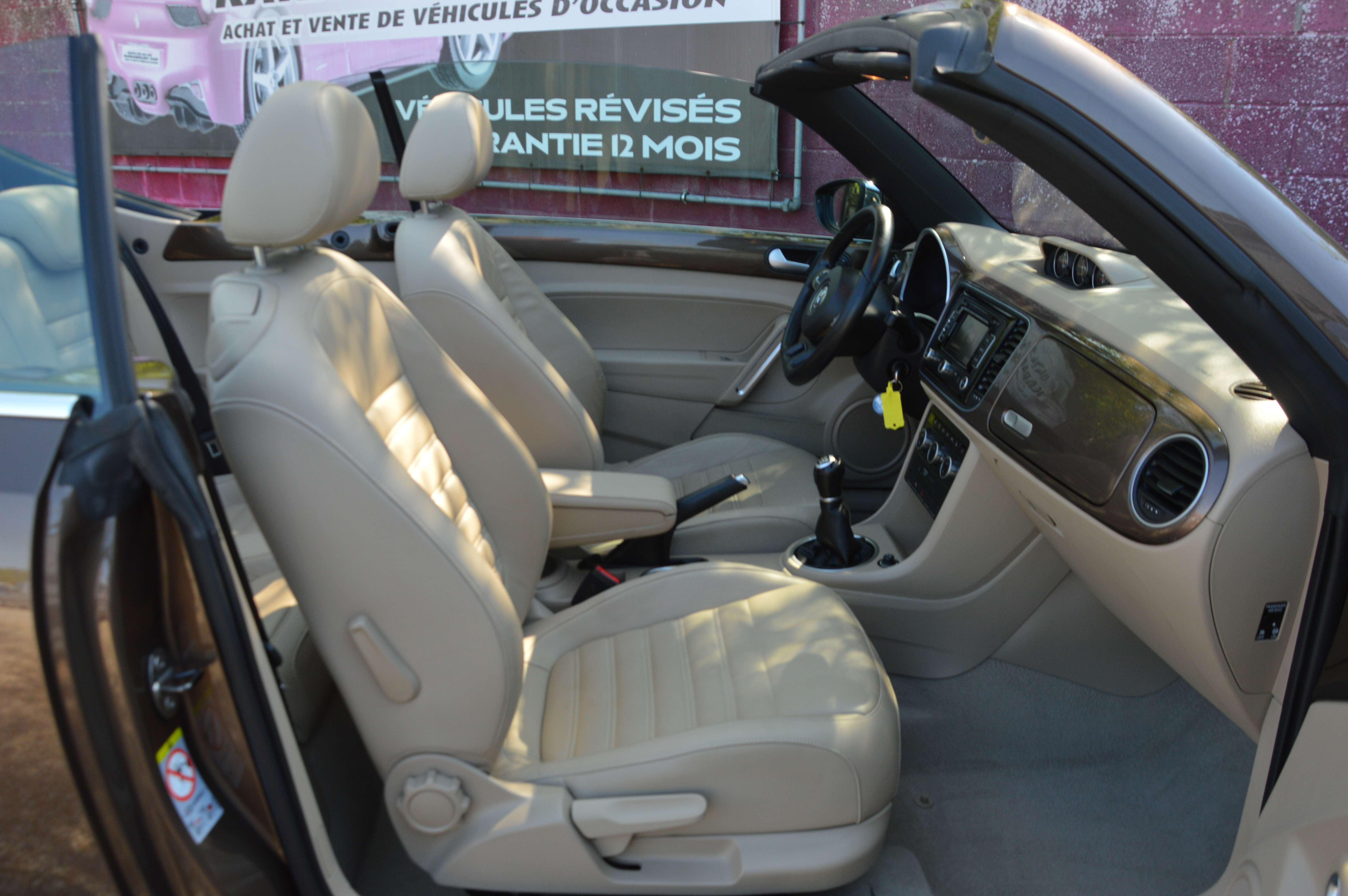 Volkswagen Beetle Cabriolet 1.2TSI Design 70S NAV SENS AV/AR CLIM 20.196KM