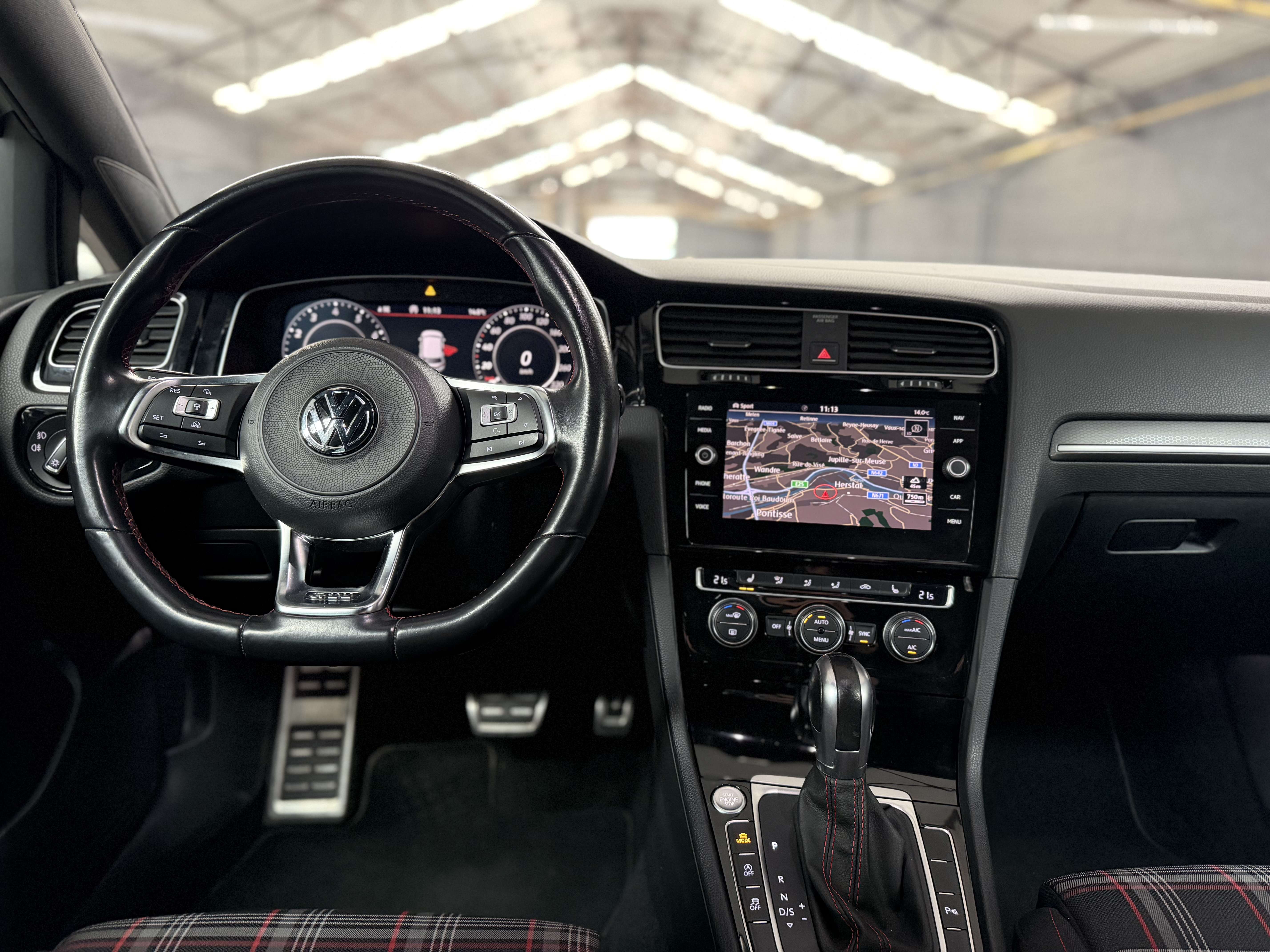 Volkswagen Golf GTI 2.0 TSI DSG * CARPLAY * COCKPIT * PRETORIA * CLIM