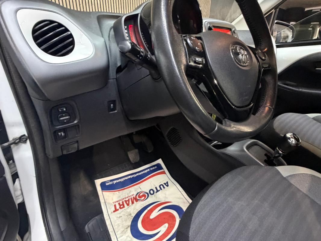 Toyota Aygo MY19 1.0 VVT-i x-shift x-play